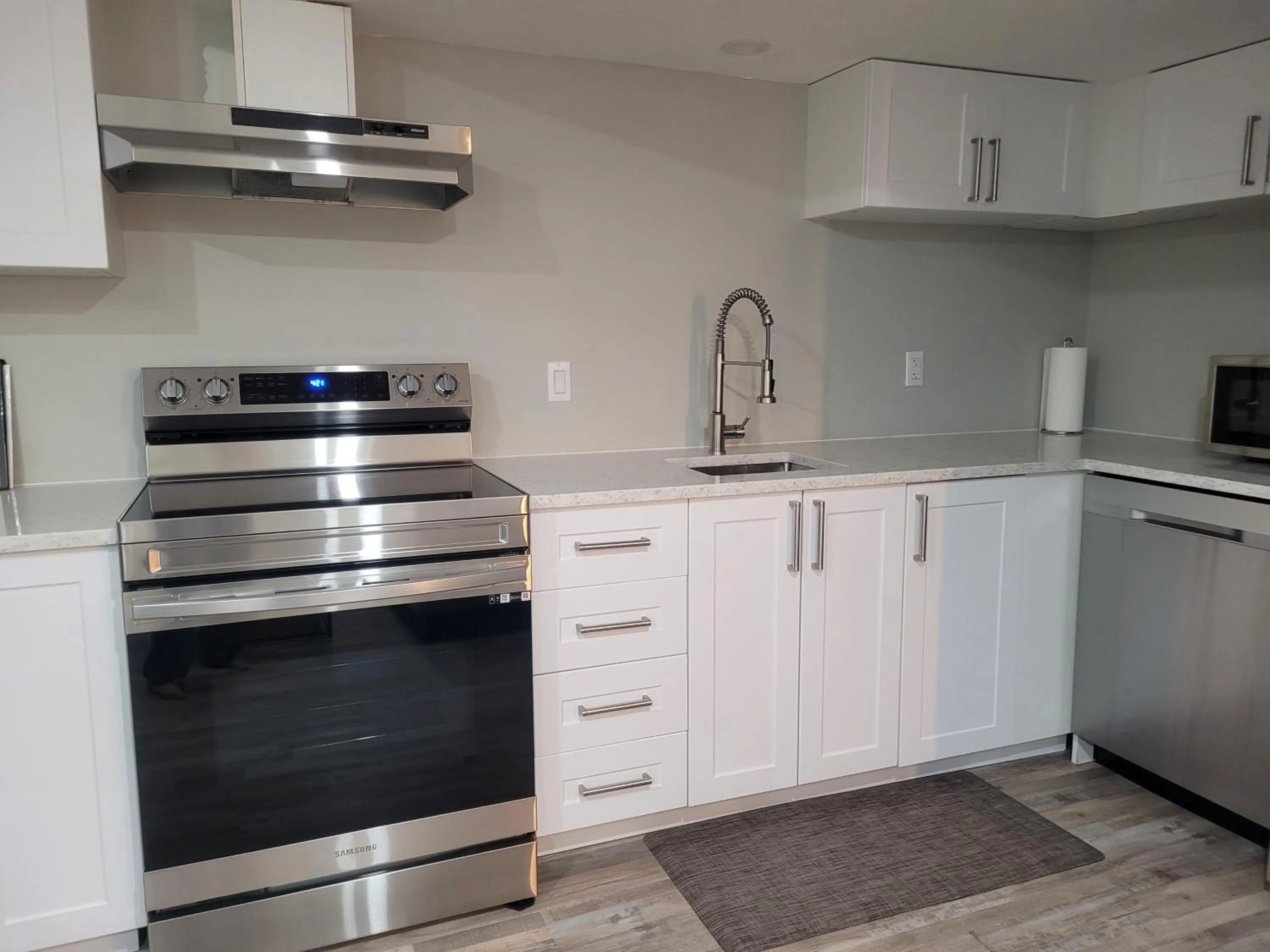 Kitchen or kitchenette in Boardwalk Homes - Executive Guest Rooms & Townhomes