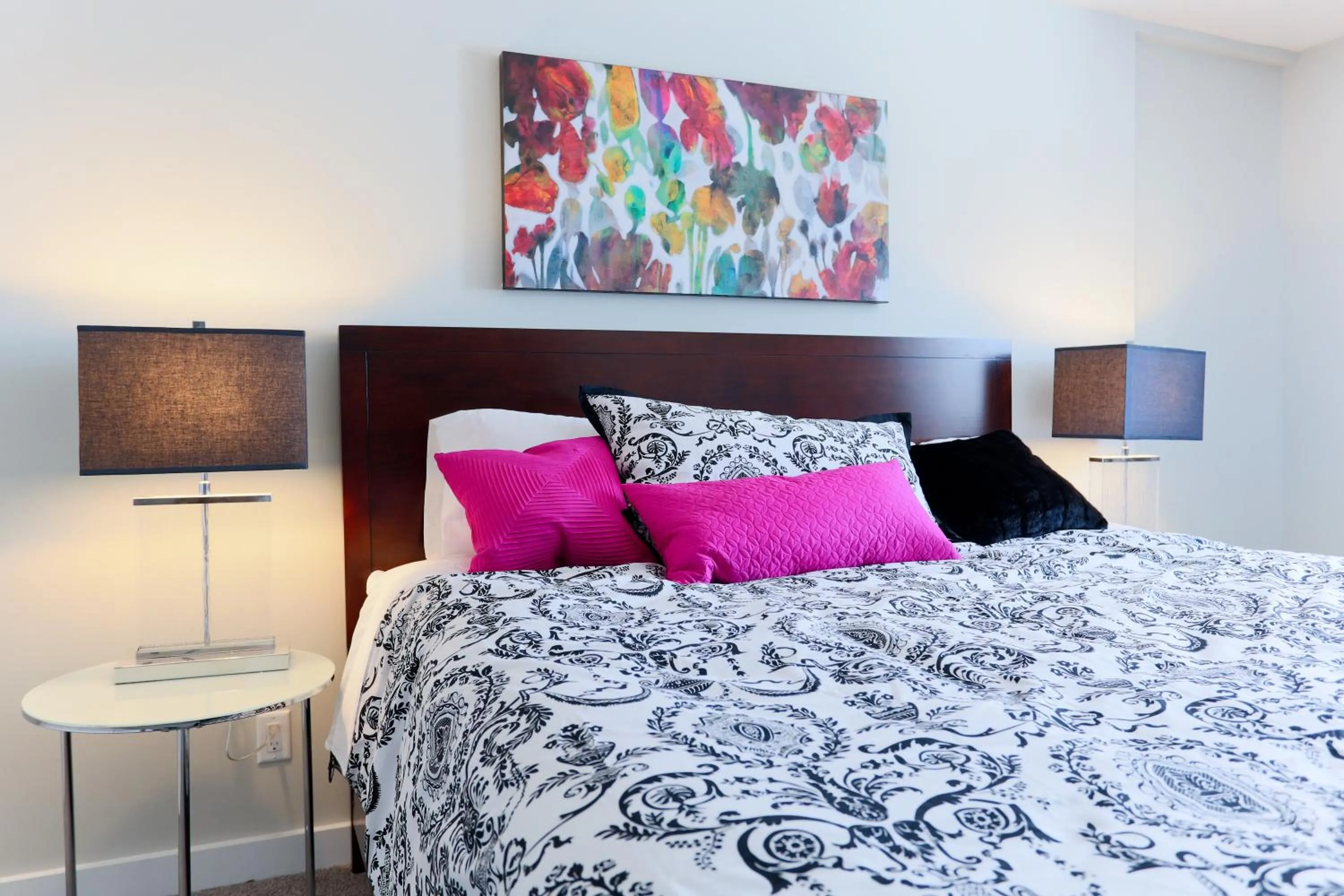 Bed in Boardwalk Homes - Executive Guest Rooms & Townhomes