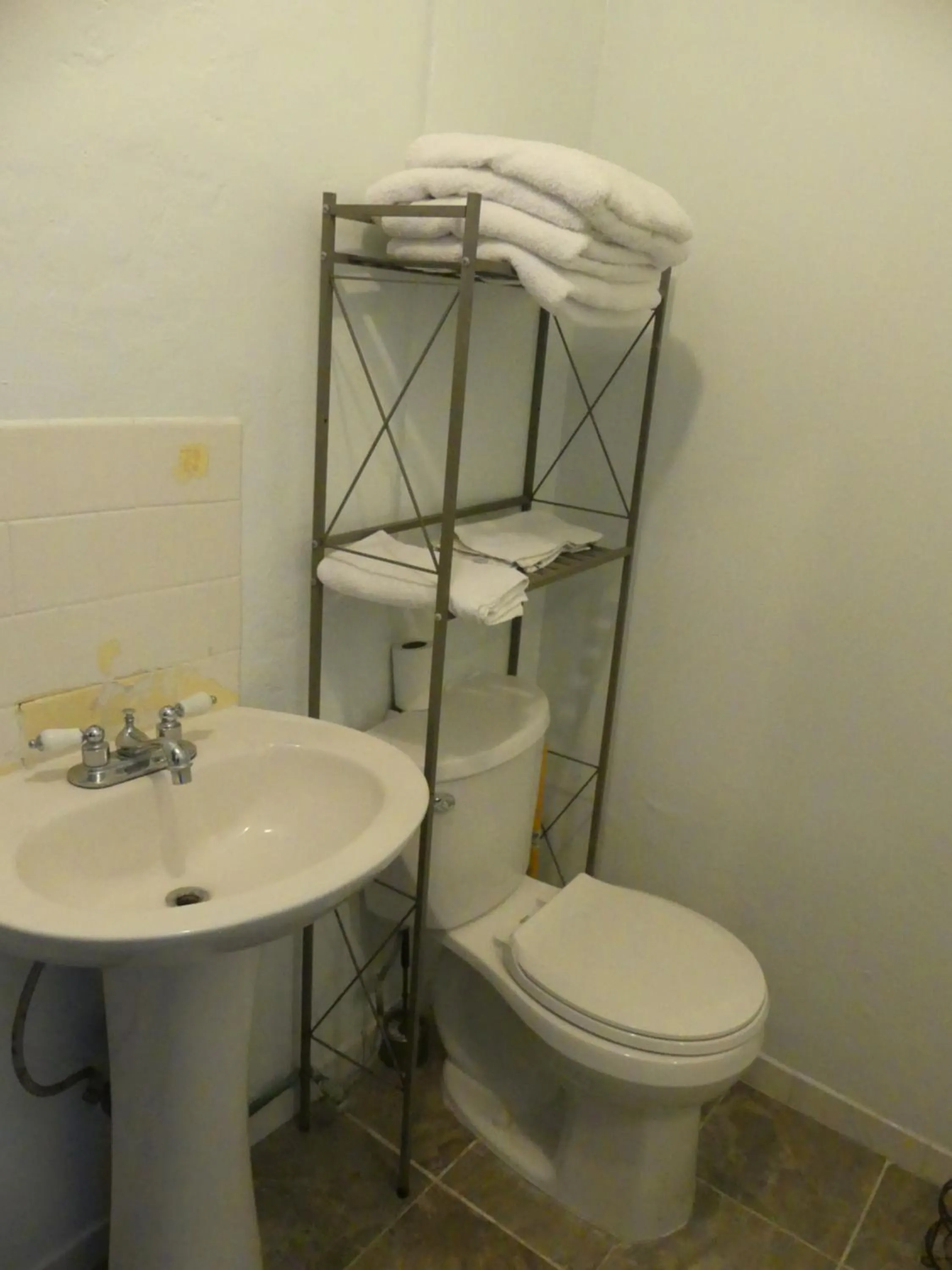 Wilshire Orange Hotel