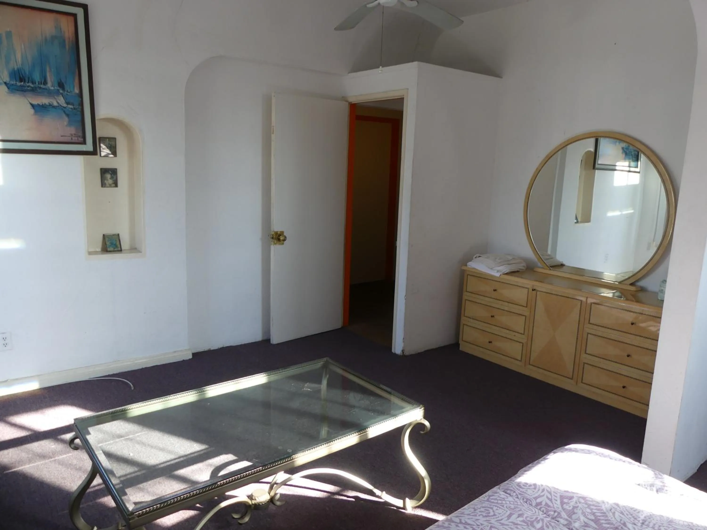 Bed in Wilshire Orange Hotel