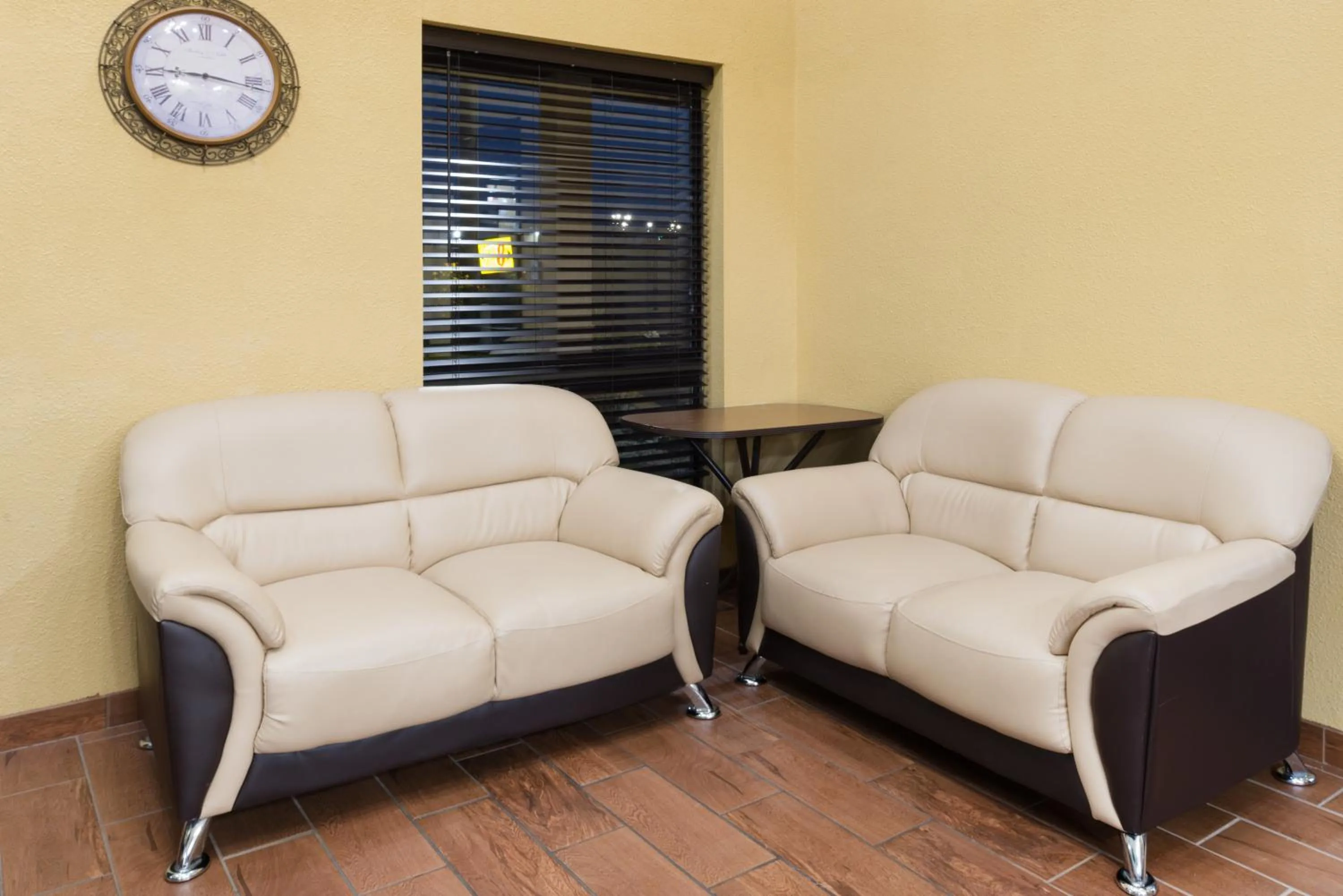 Area and facilities in Super 8 by Wyndham Warrensburg