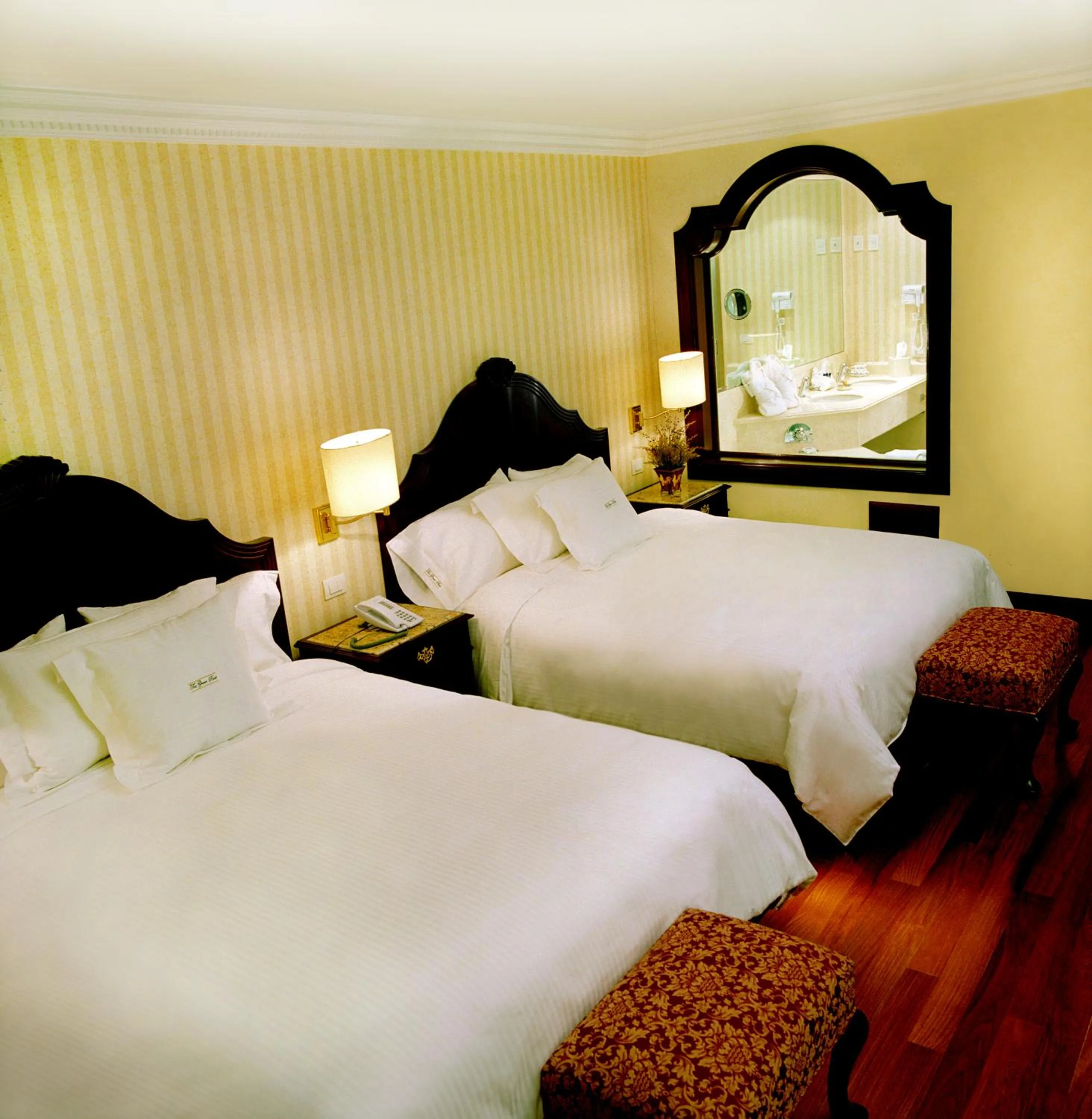 Bed in The Green Park Hotel Boutique