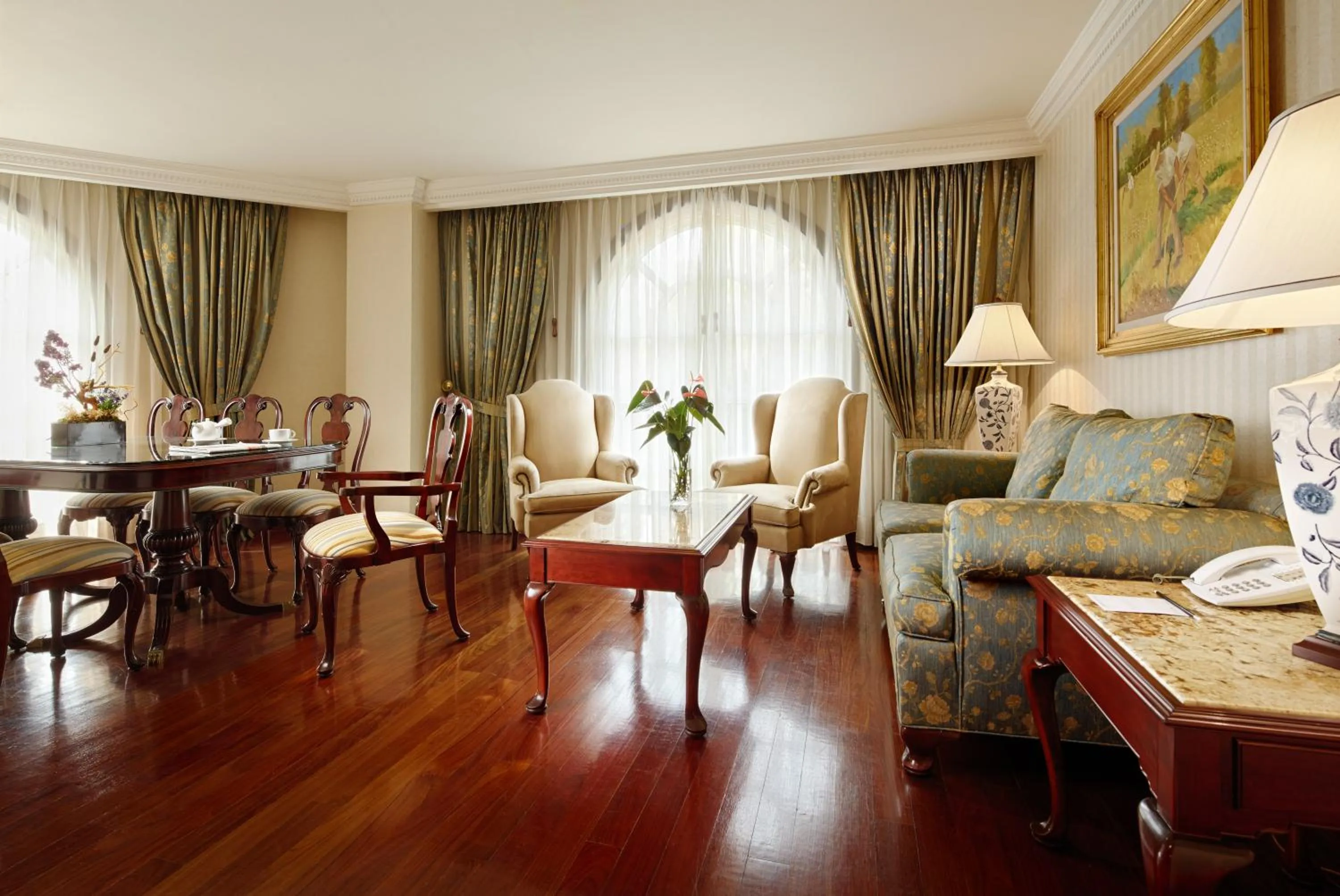 Living room in The Green Park Hotel Boutique