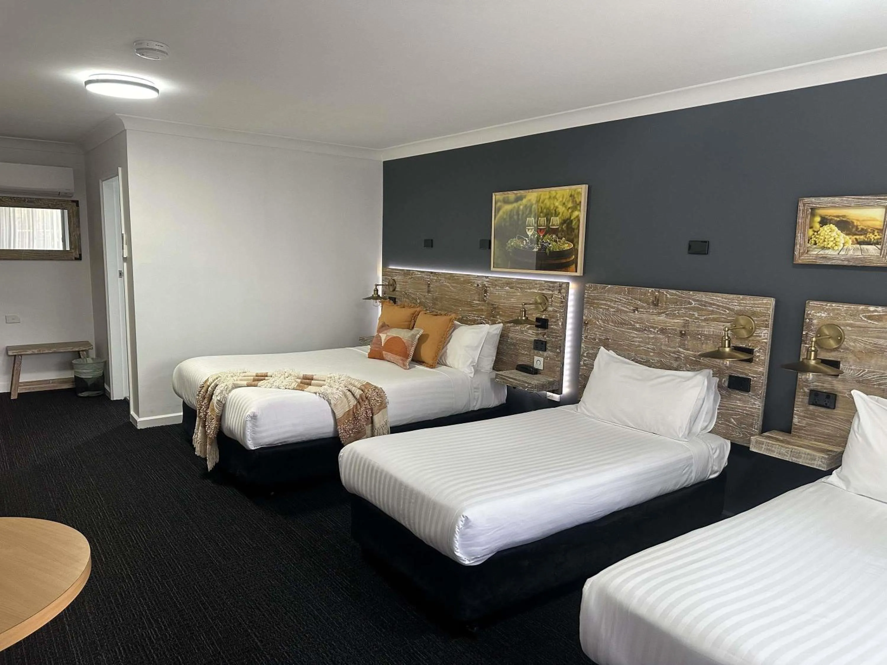 Bedroom, Bed in ibis Styles Orange