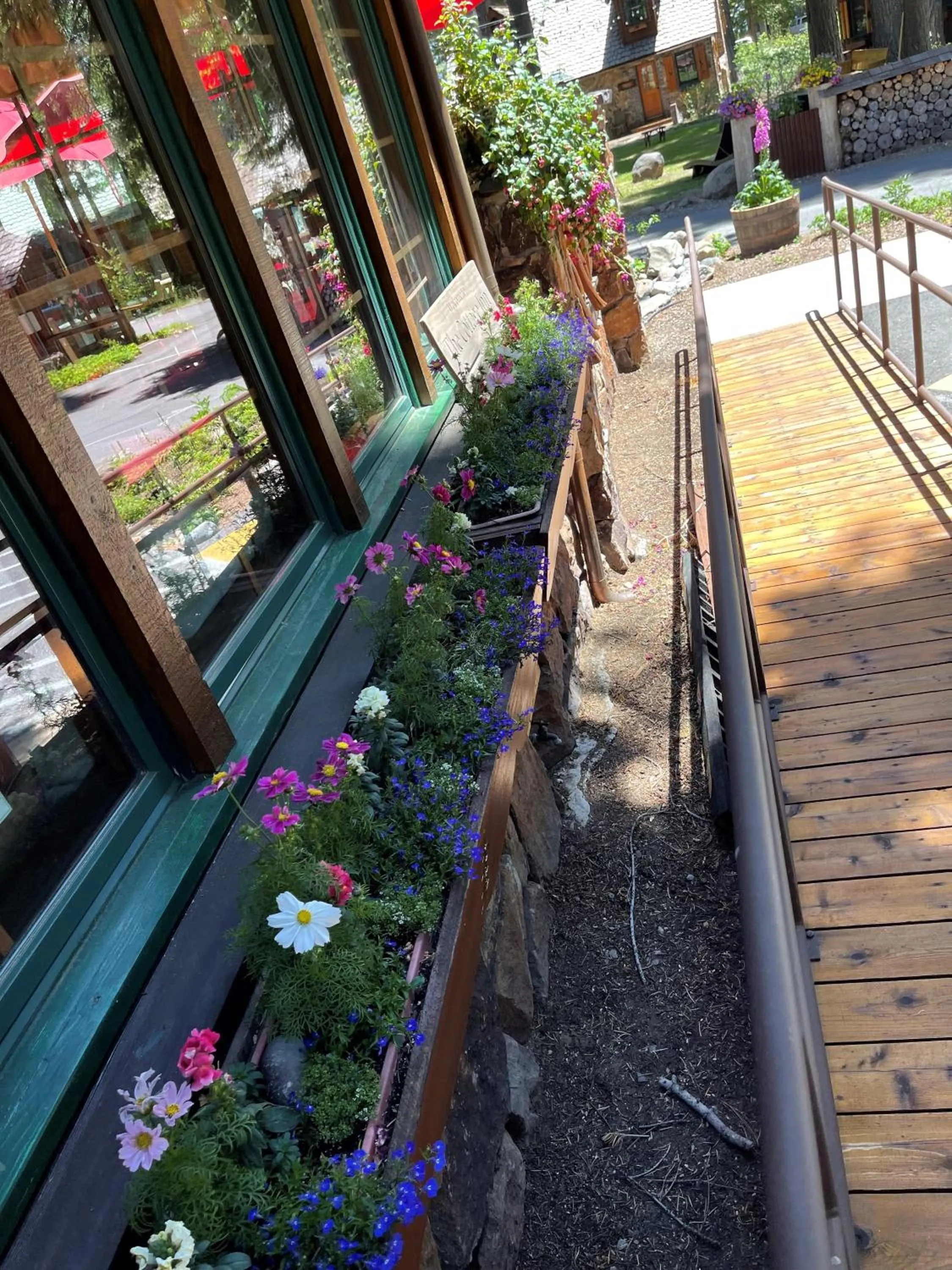 Garden in Cottage Inn At Lake Tahoe