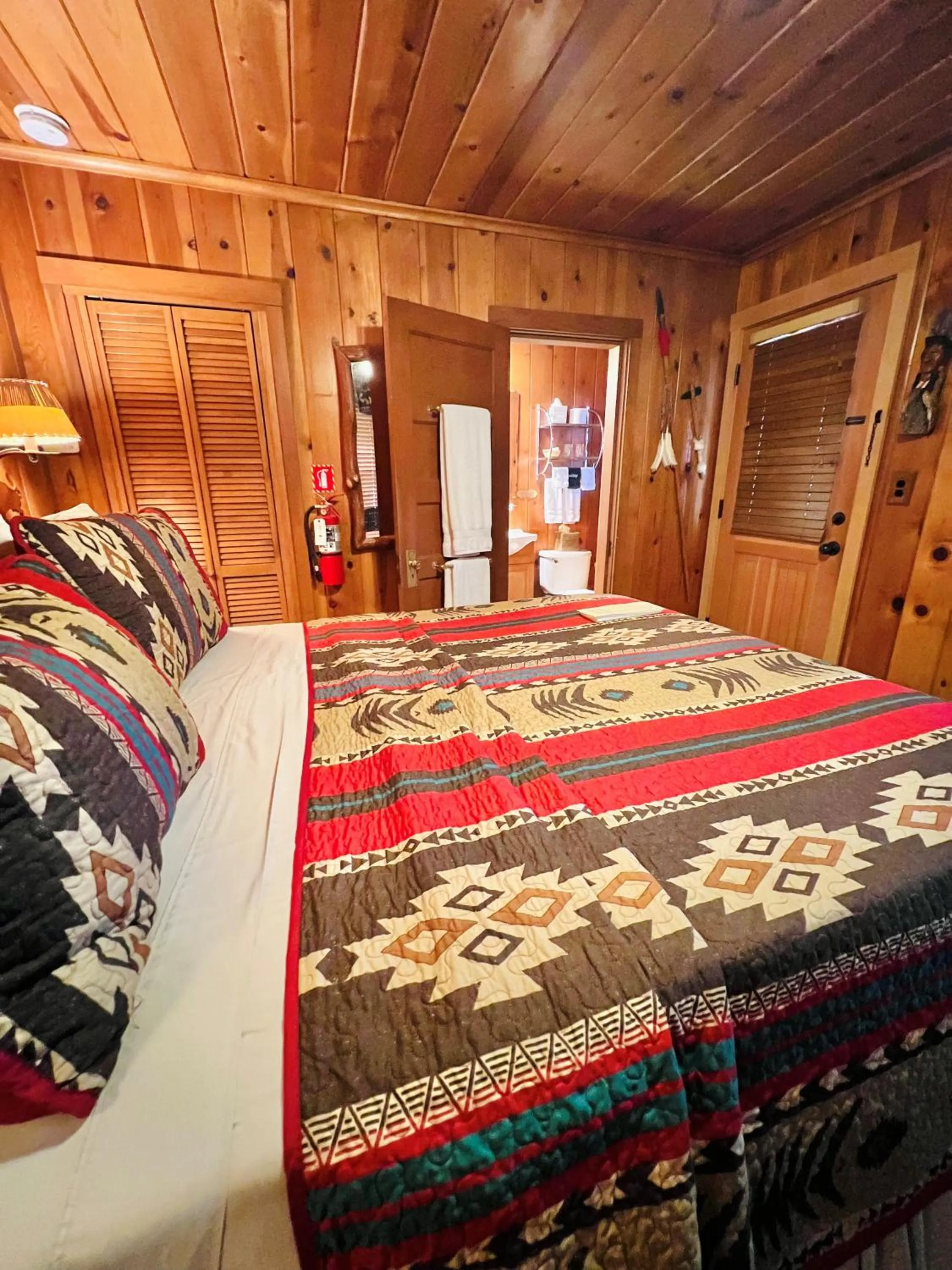 Bedroom, Bed in Cottage Inn At Lake Tahoe