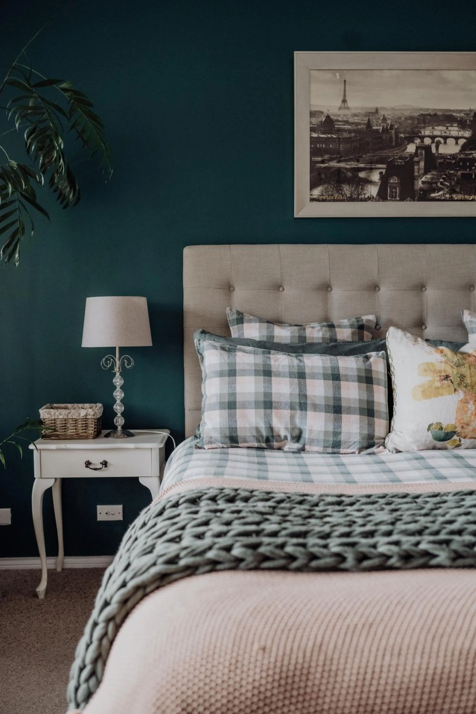 Bedroom, Bed in Green Gables B&B Waterfront Apartment or Garden Studio