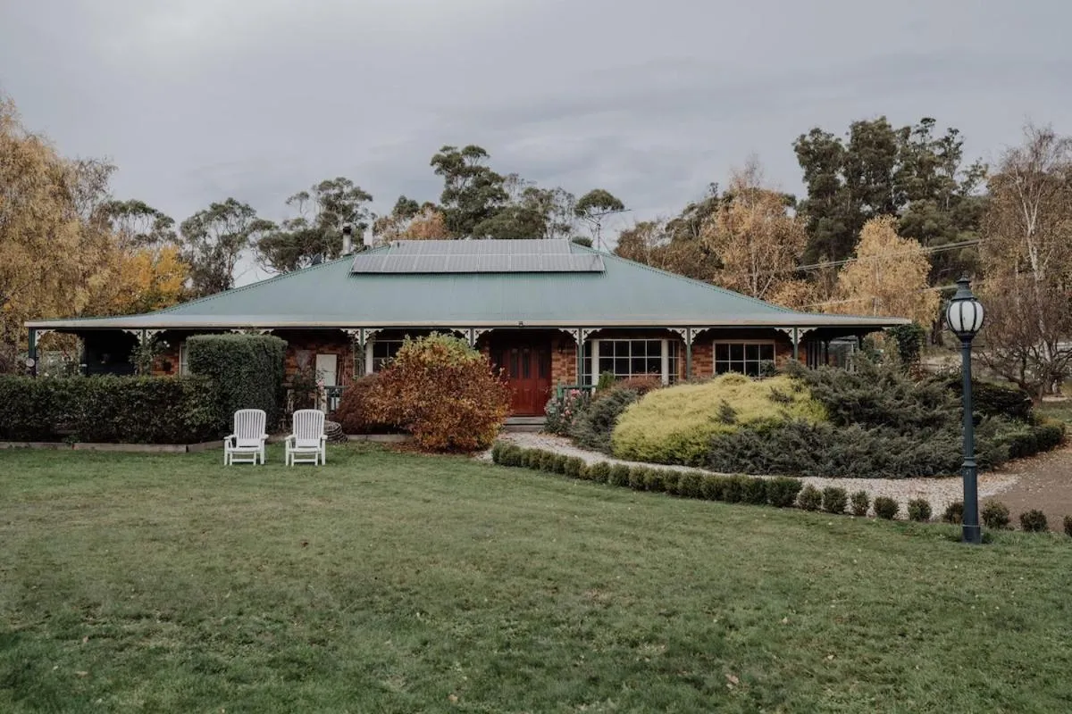 Property building in Green Gables B&B Waterfront Apartment or Garden Studio