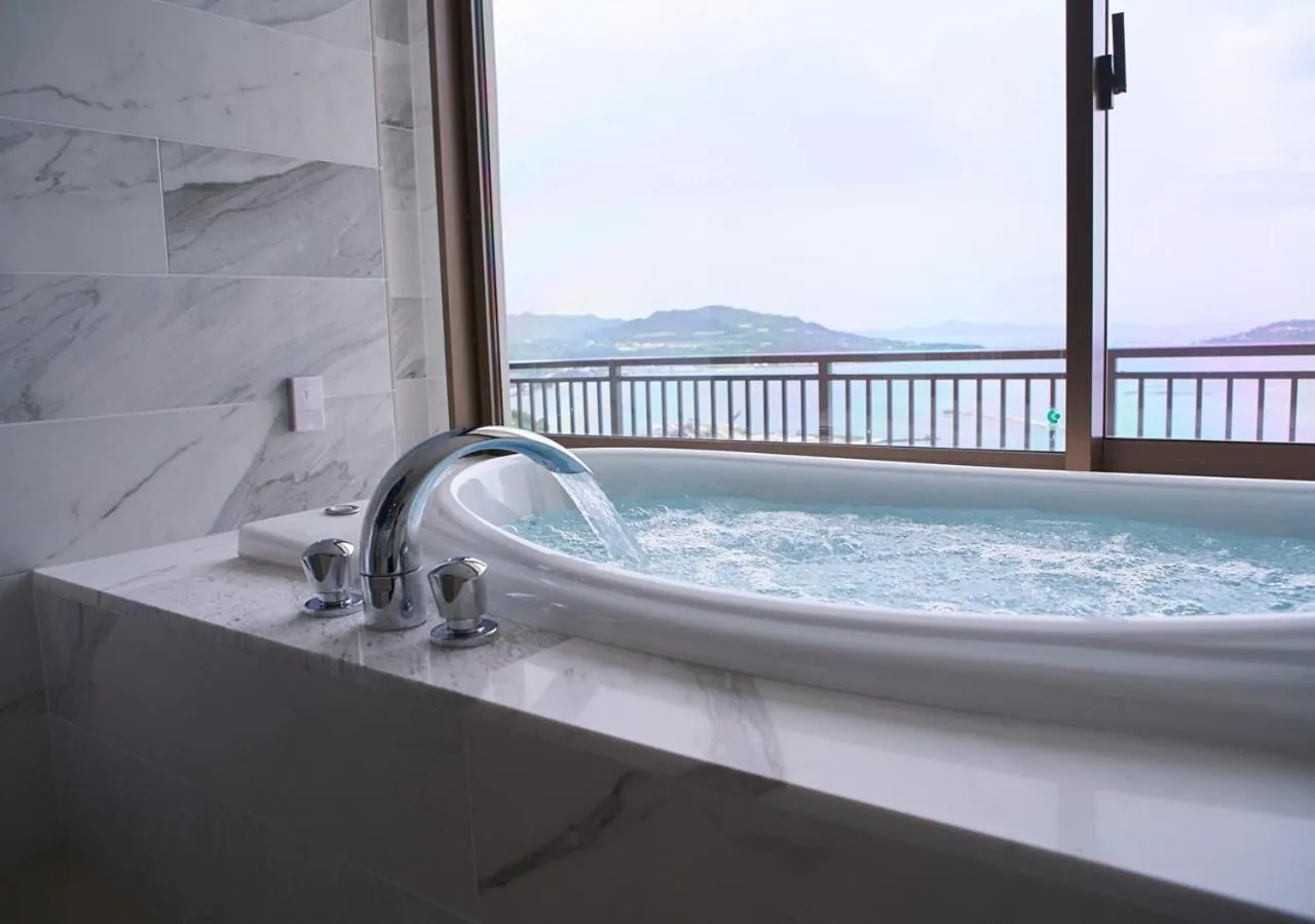 Bathroom in Ala Mahaina Condo Hotel