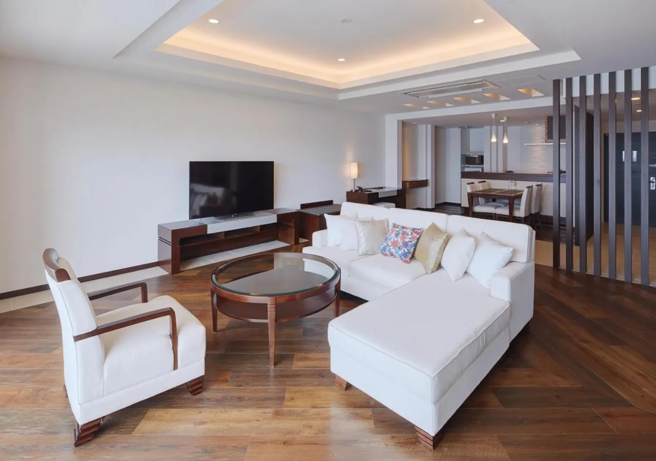 Living room, Bed in Ala Mahaina Condo Hotel