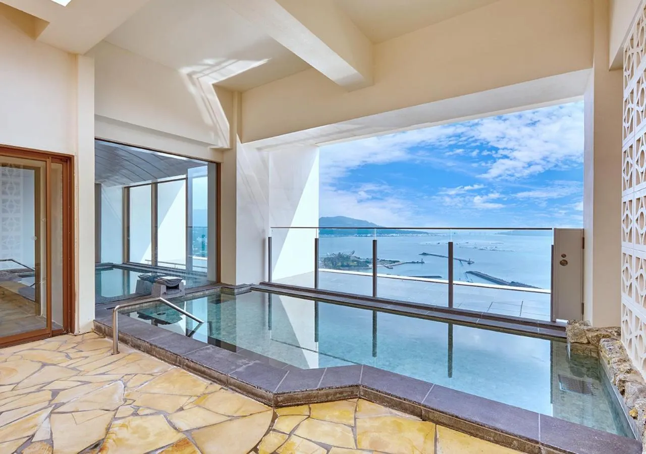 Public Bath in Ala Mahaina Condo Hotel