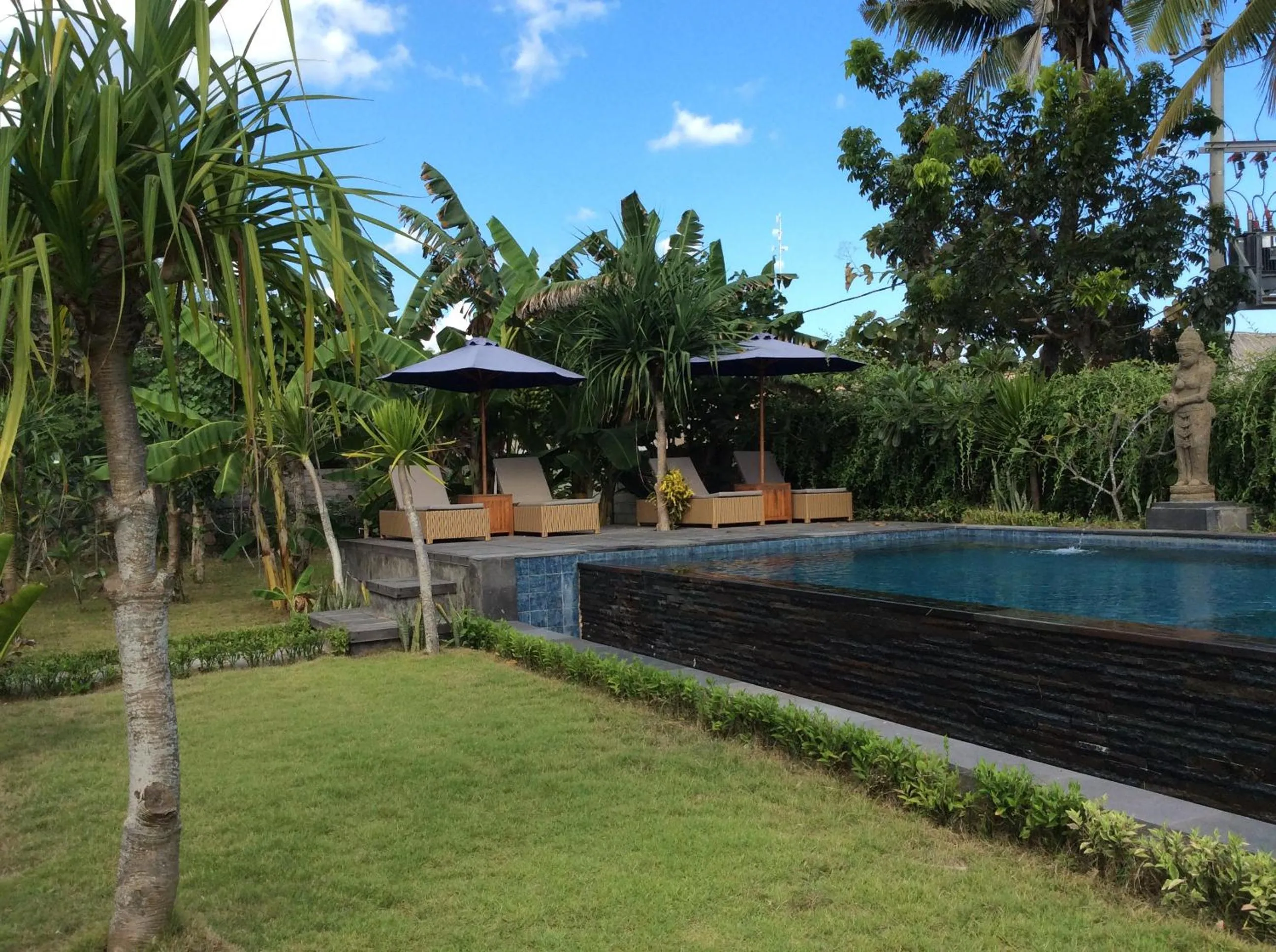 Swimming pool in Sunset Villa Lembongan
