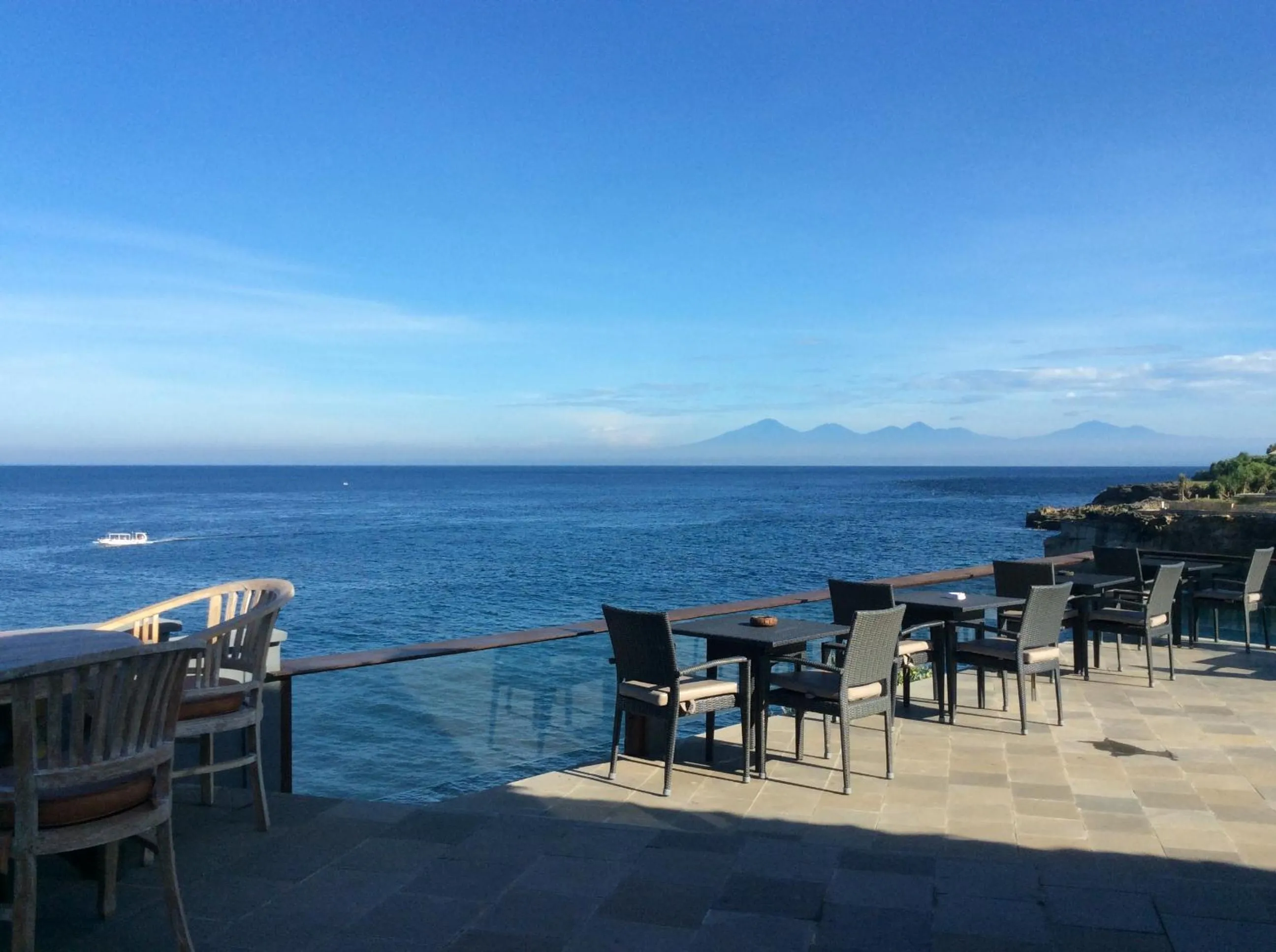 Dining area in Sunset Villa Lembongan