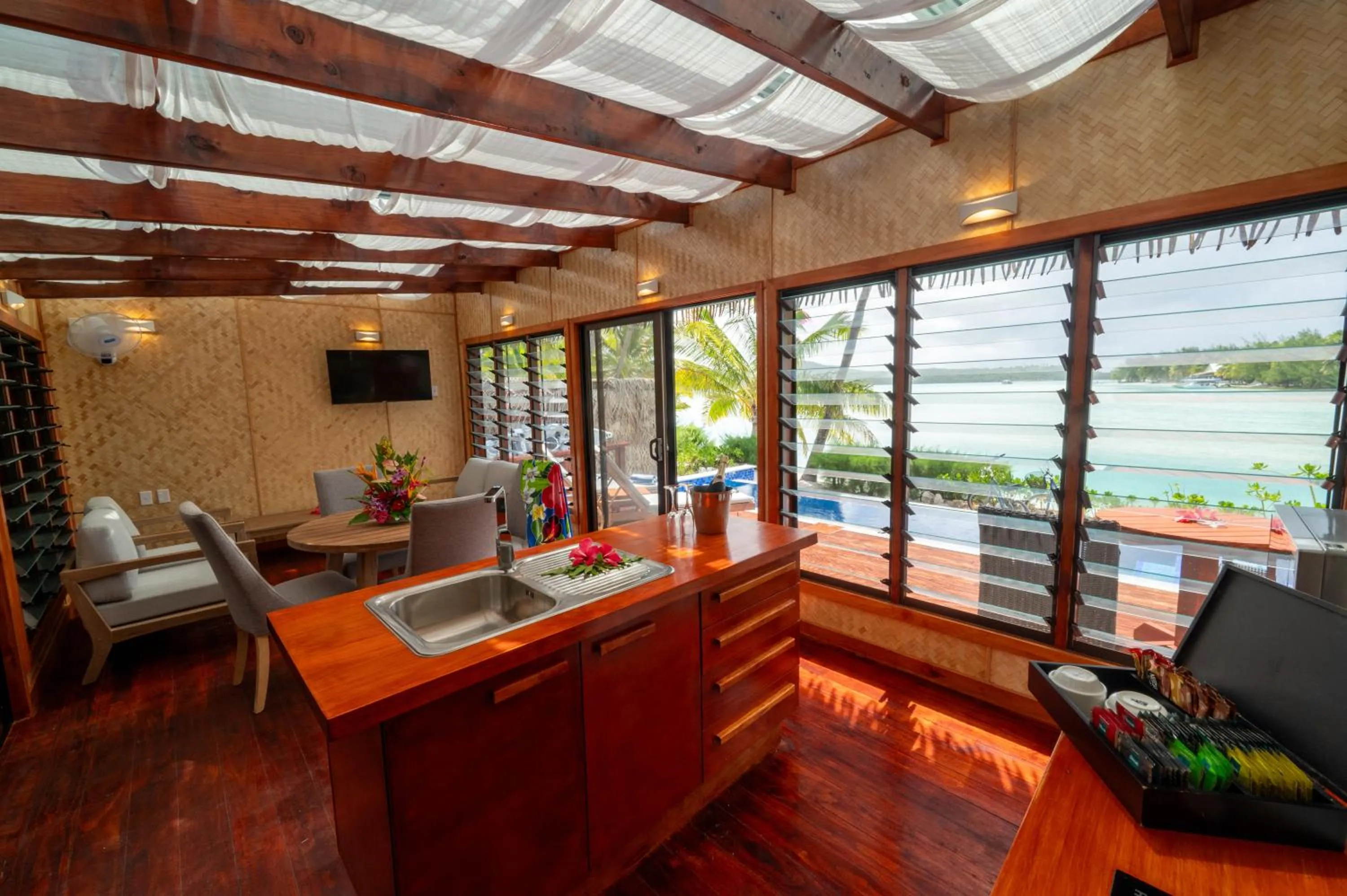 Living room in Aitutaki Lagoon Private Island Resort (Adults Only)