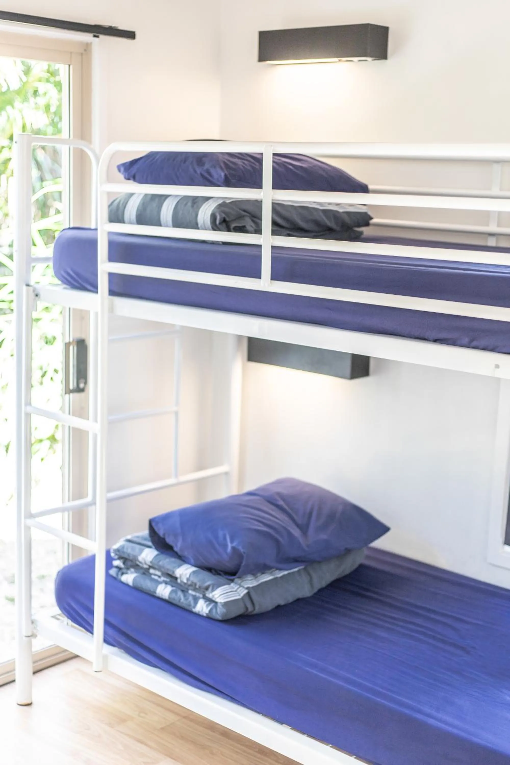 bunk bed, Bed in Wake Up! Byron Bay