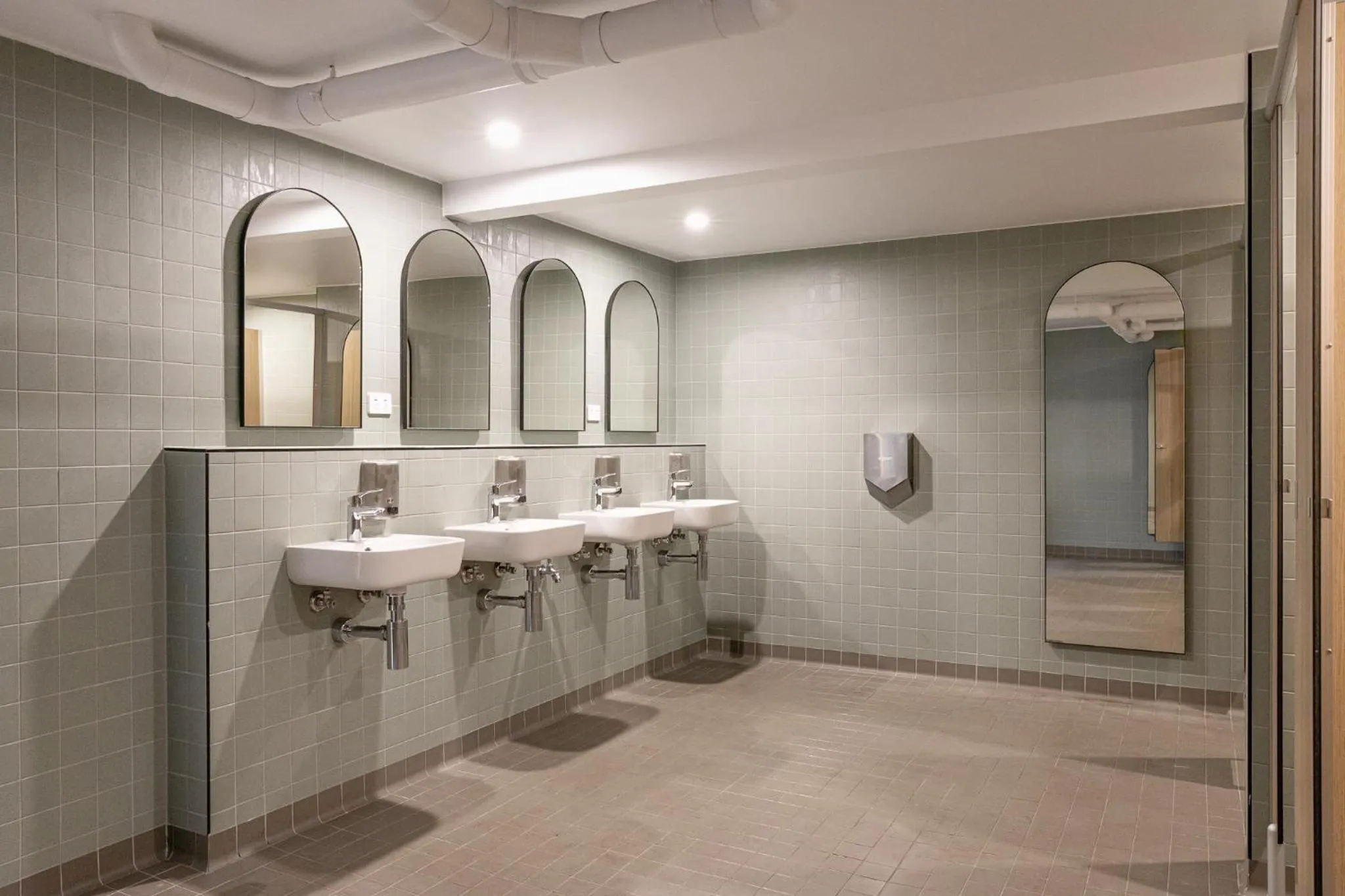 Bathroom in Wake Up! Byron Bay