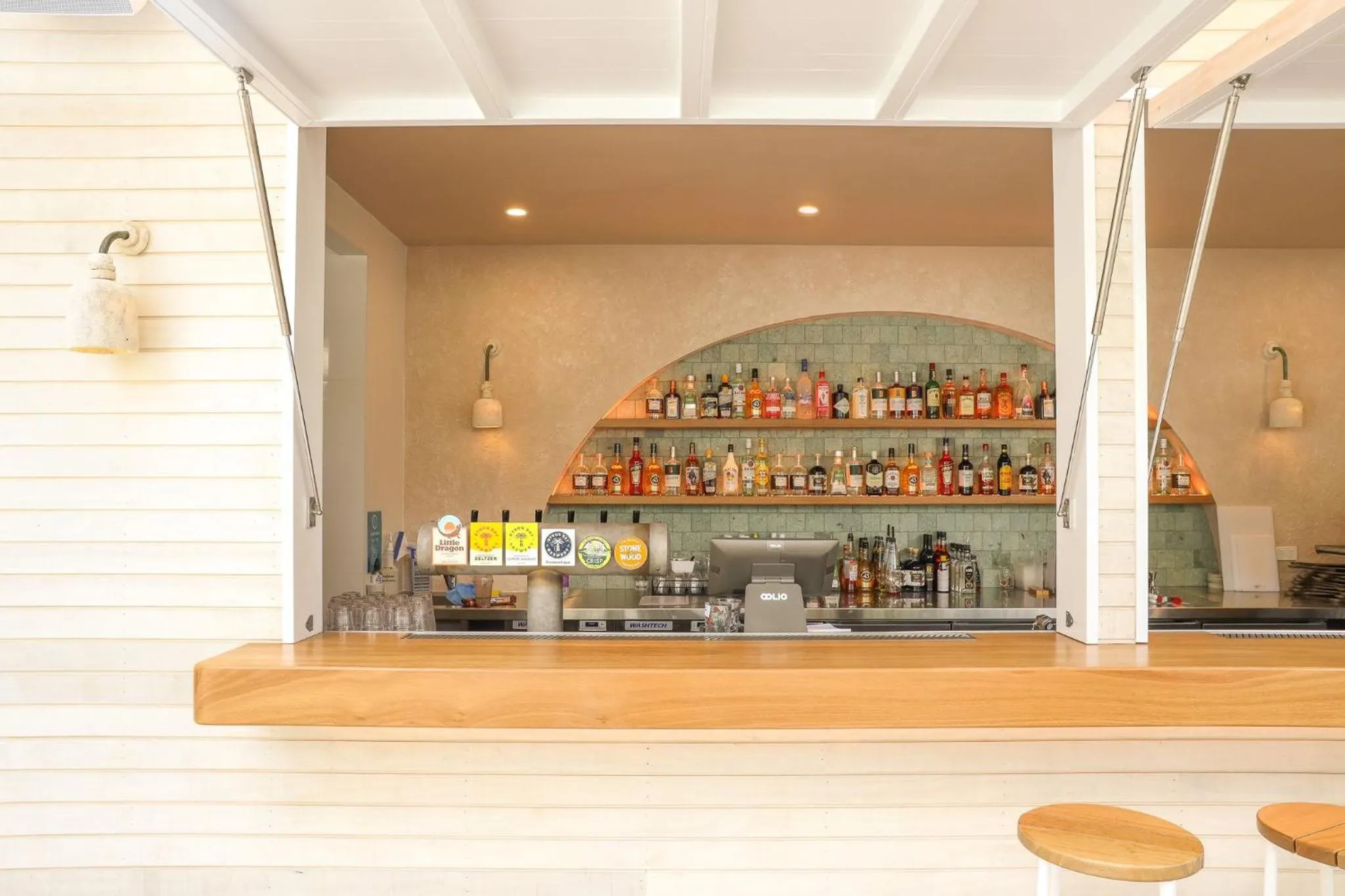 Lounge or bar in Wake Up! Byron Bay