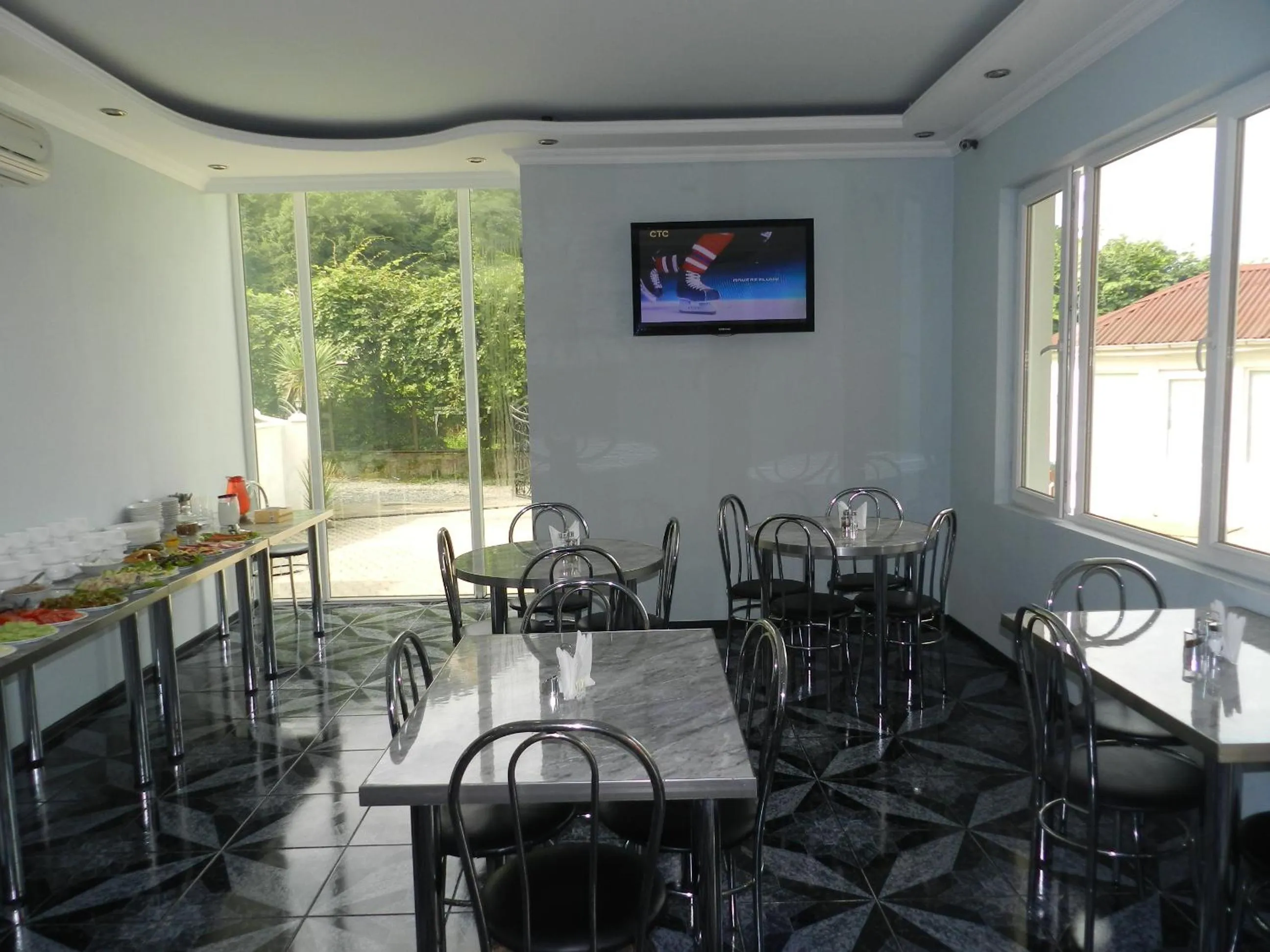 Restaurant/places to eat in Hotel Egrisi