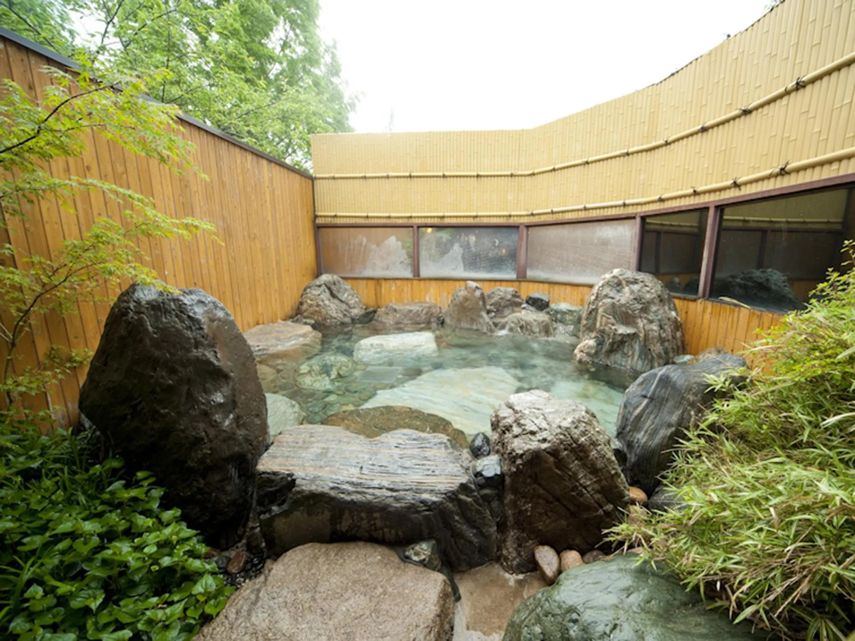 Open Air Bath in Megahira Onsen Quelle Yoshiwa