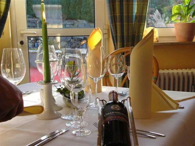 Restaurant/places to eat in Campus Garden Businesshotel