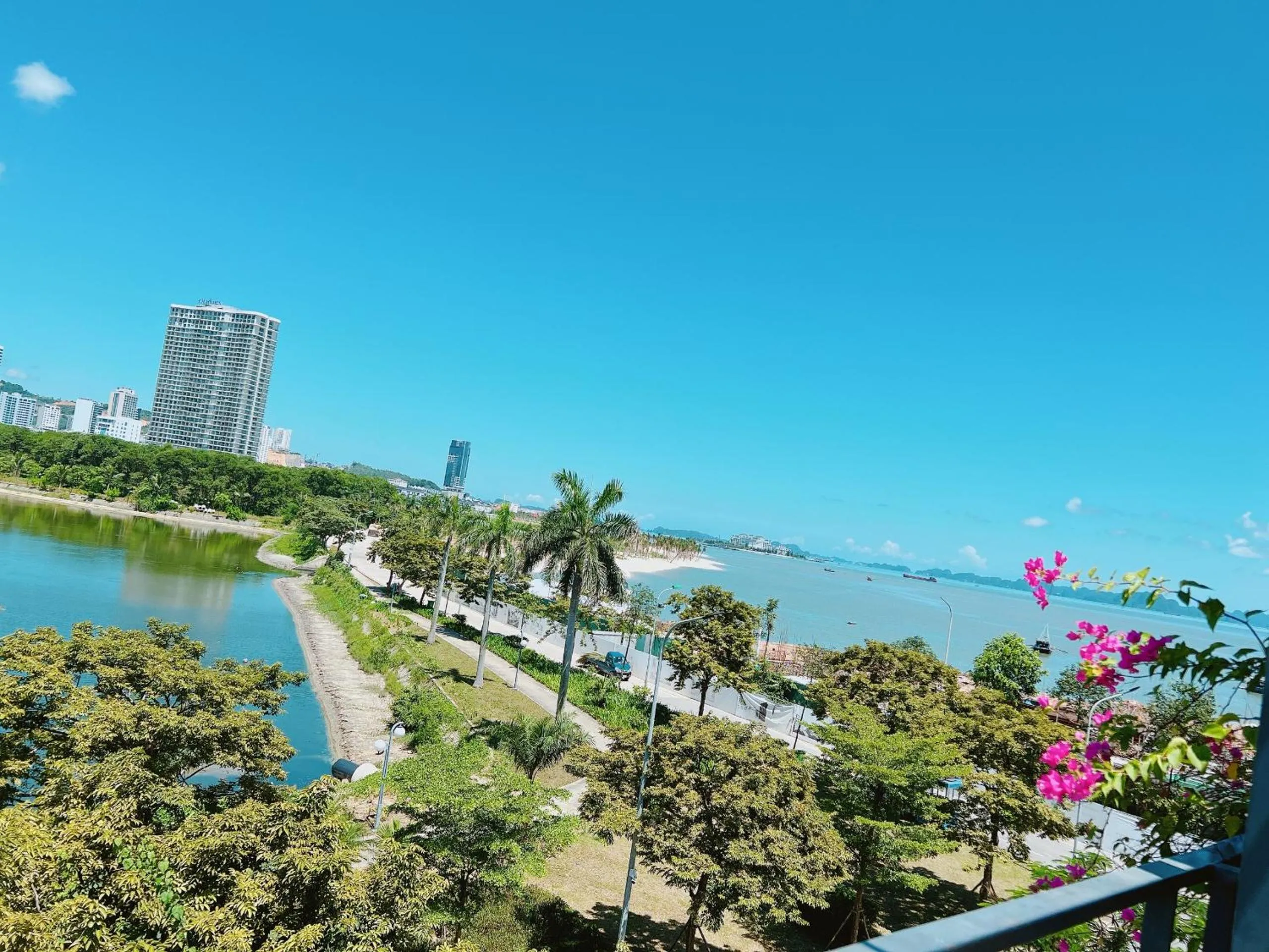 Green Pearl Villa Ha Long