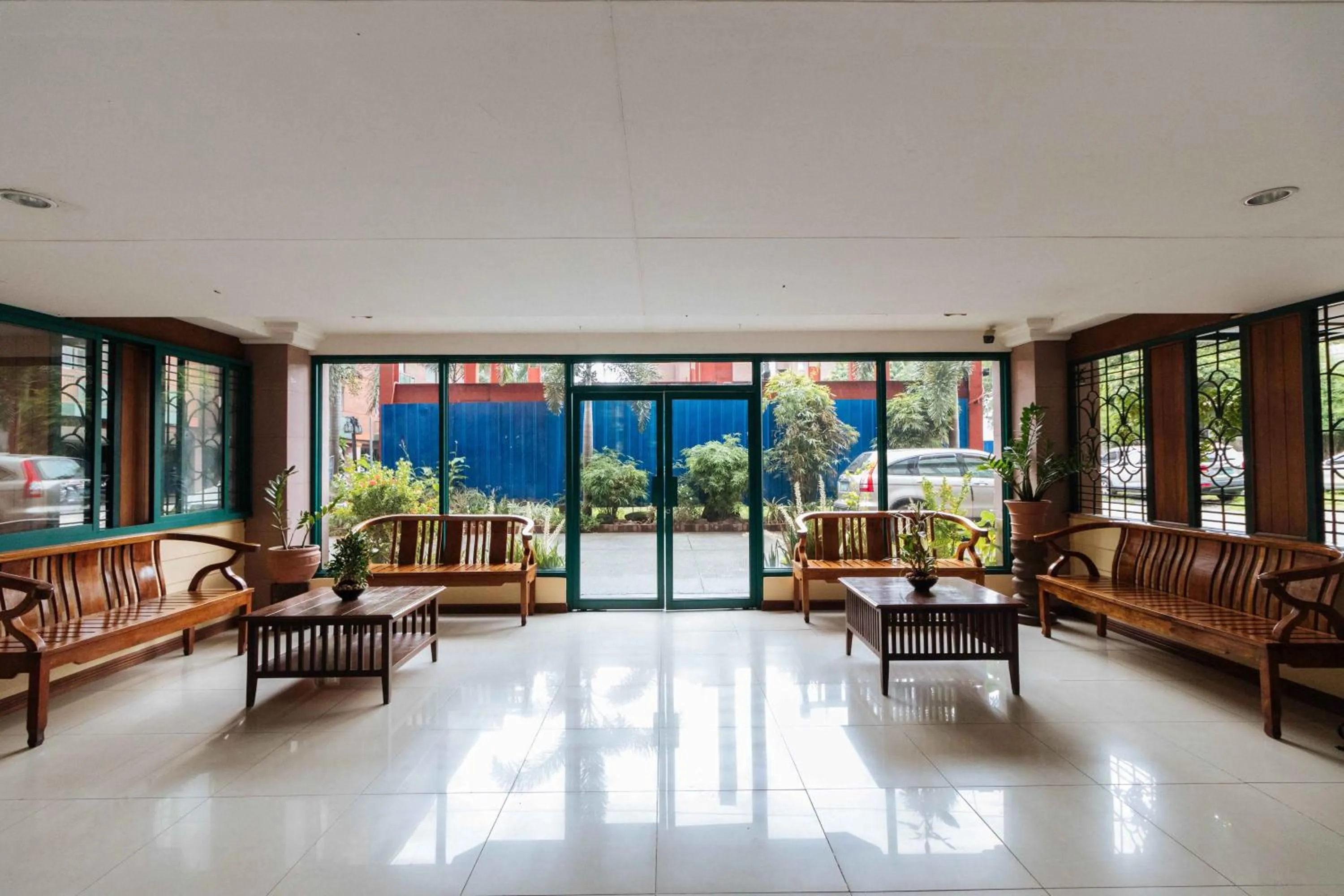 Lobby or reception in RedDoorz at Moonwalk Paranaque