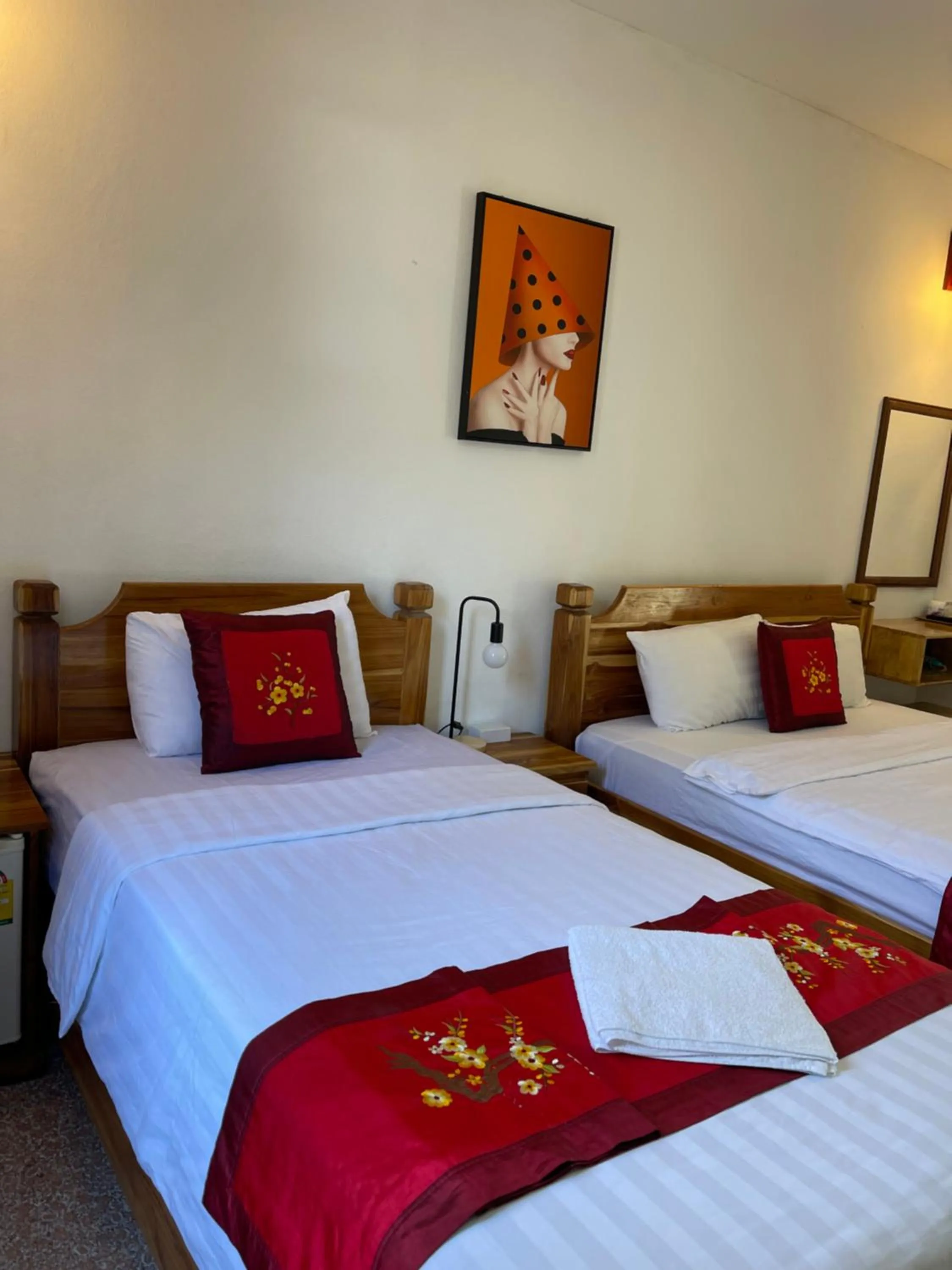 Photo of the whole room, Bed in Liberty Place