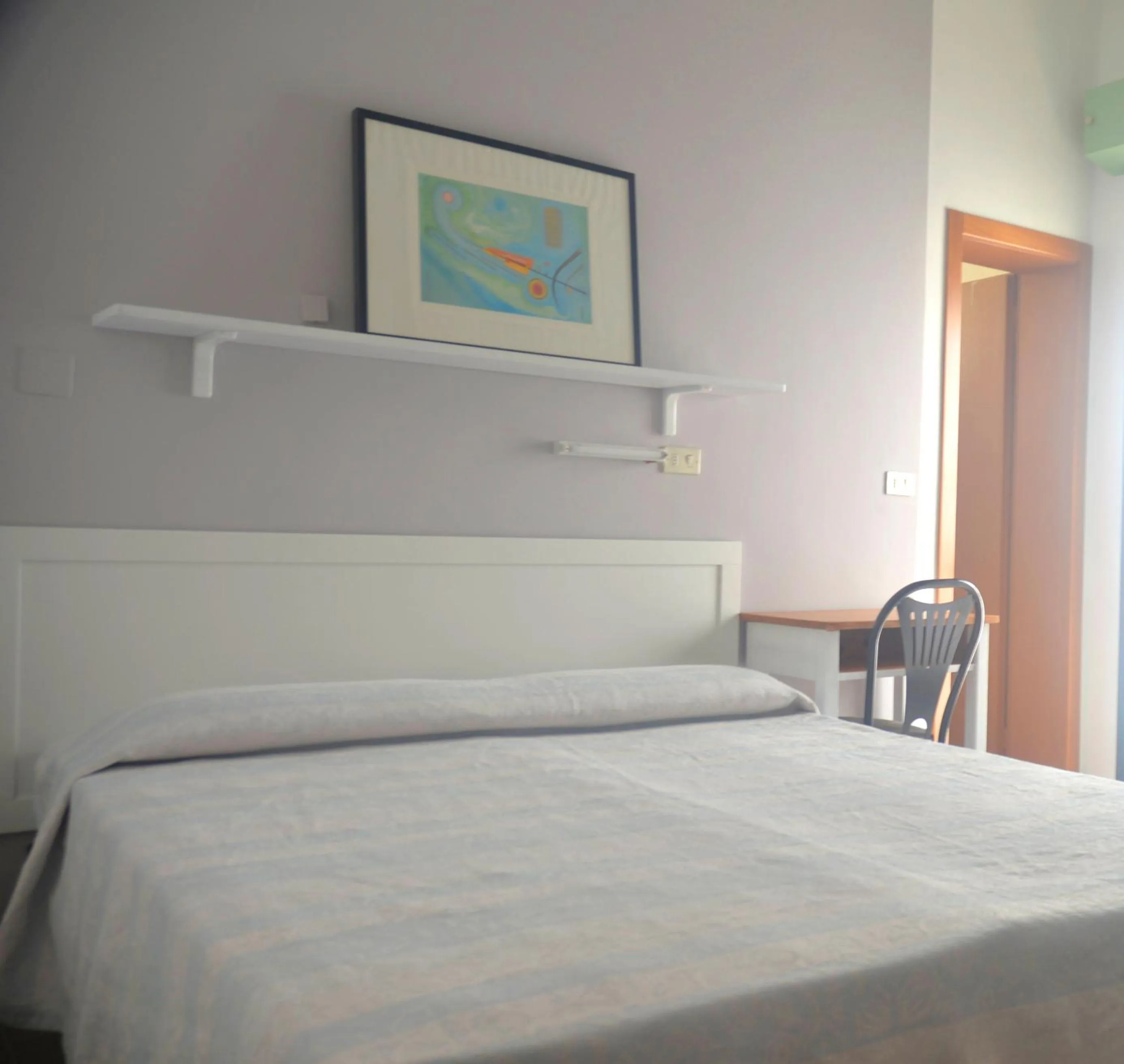 Photo of the whole room, Bed in Hotel Zenith