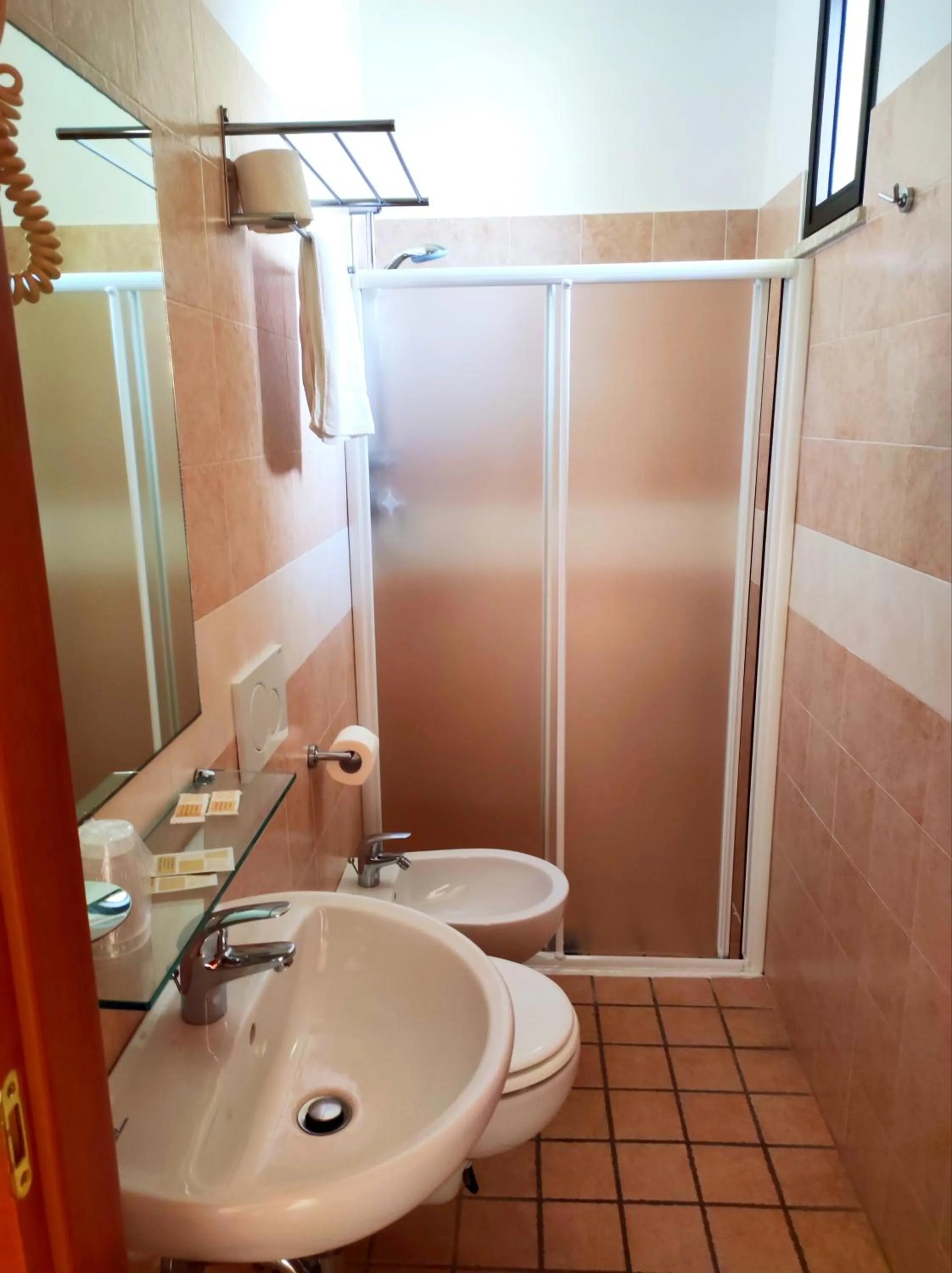 Shower in Hotel Zenith