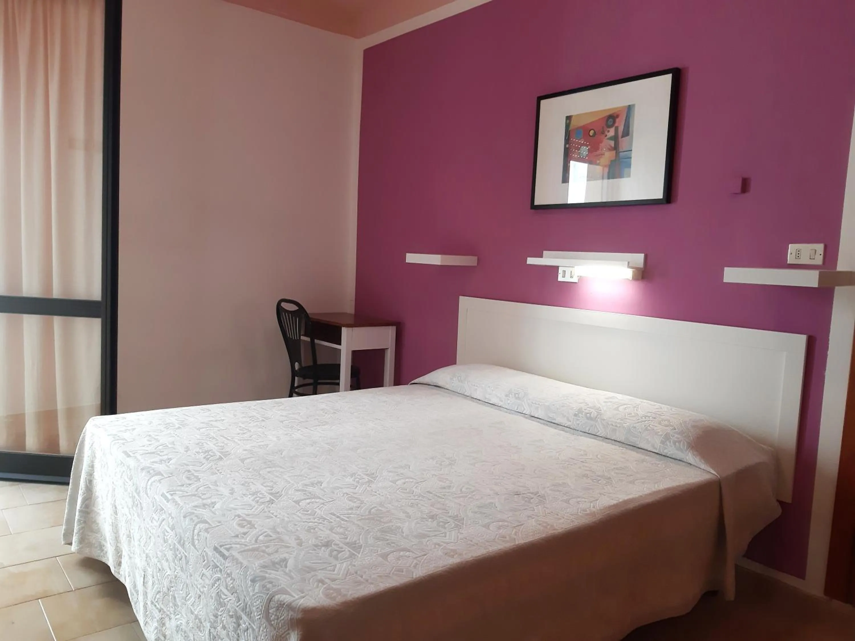 Bedroom, Bed in Hotel Zenith