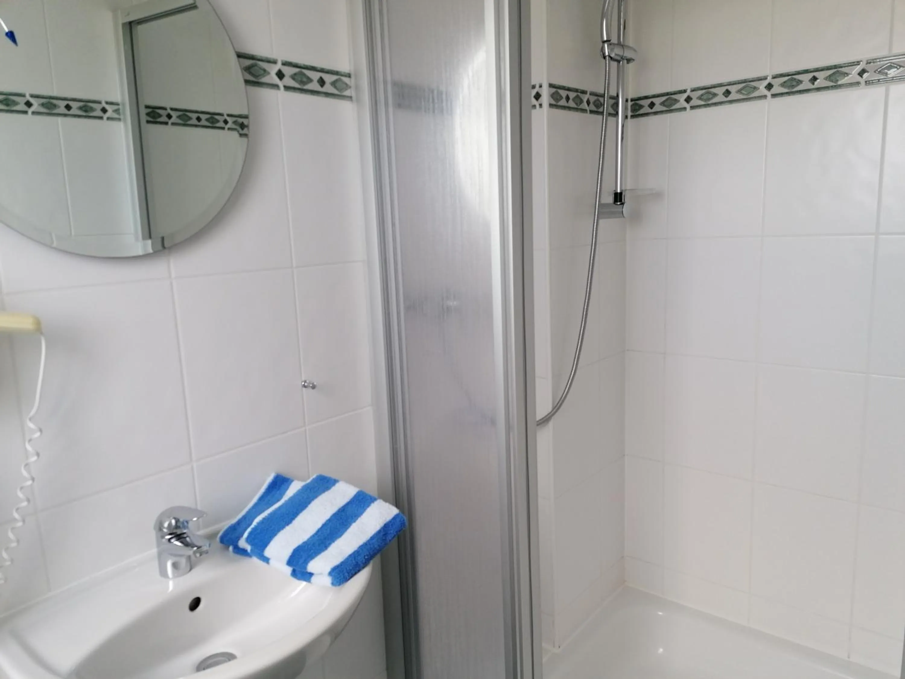 Shower in Hotel Möven-Kieker
