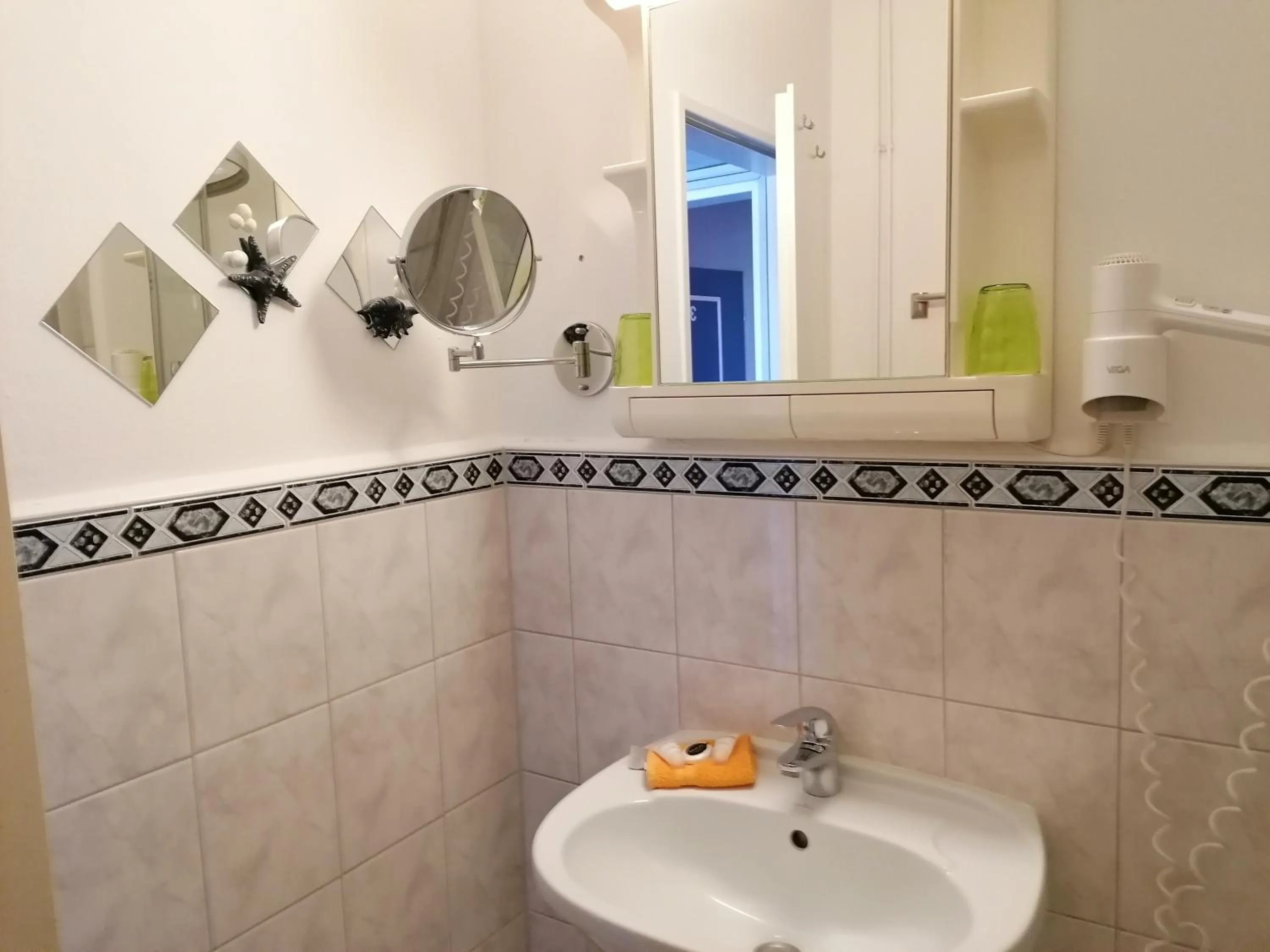 Bathroom in Hotel Möven-Kieker