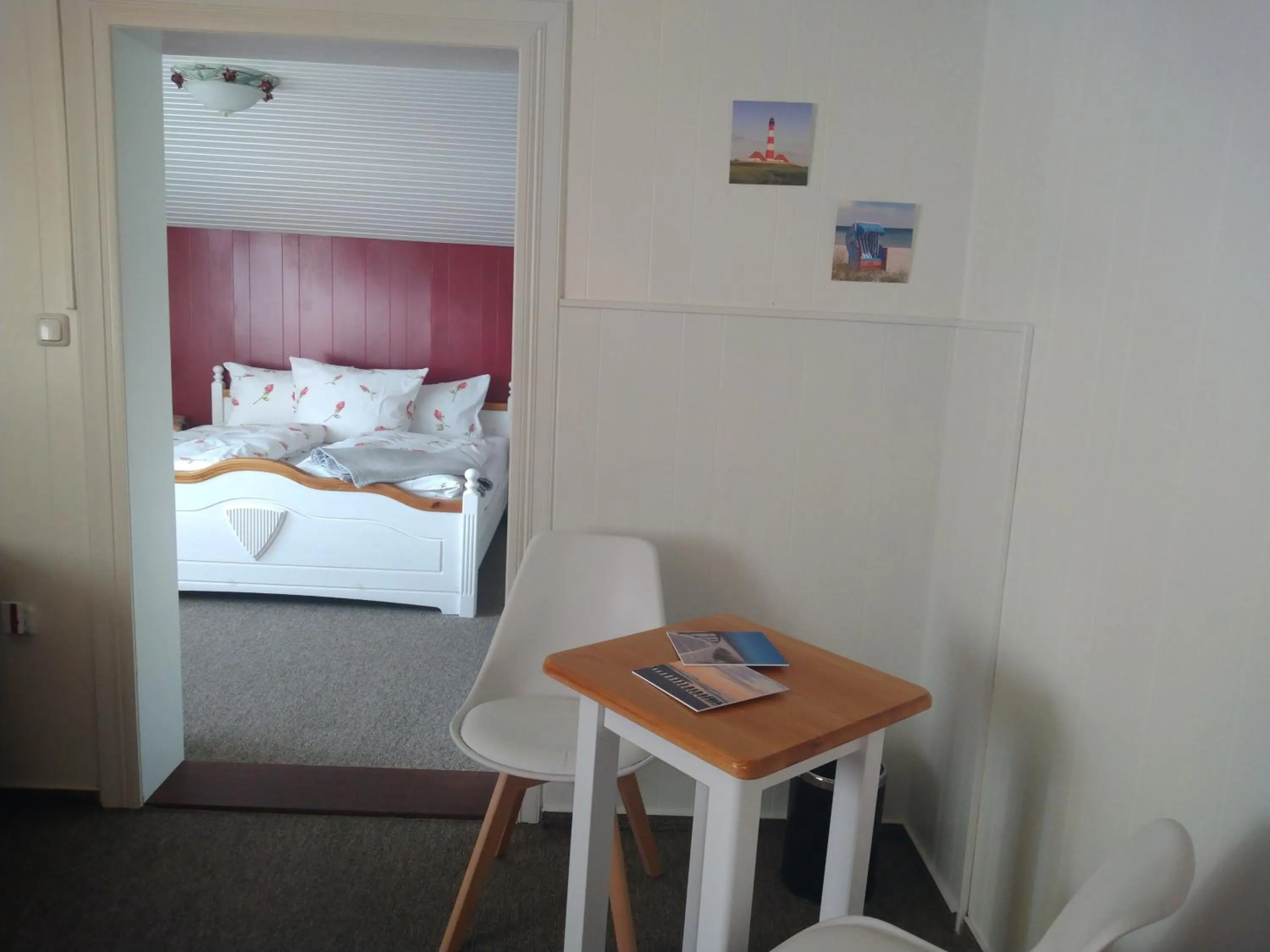 Dining area, Bed in Hotel Möven-Kieker