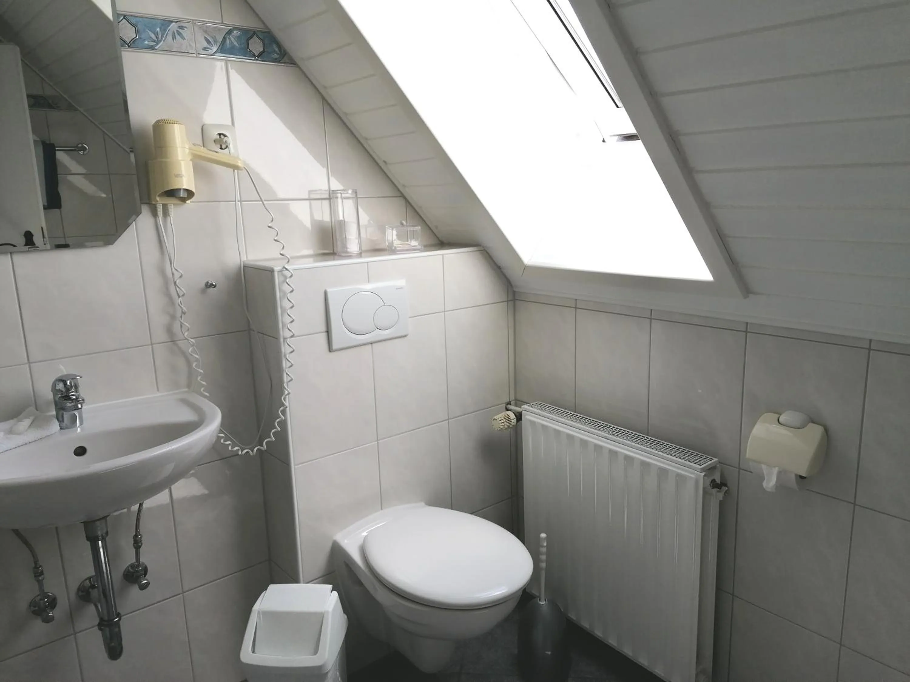 Toilet in Hotel Möven-Kieker