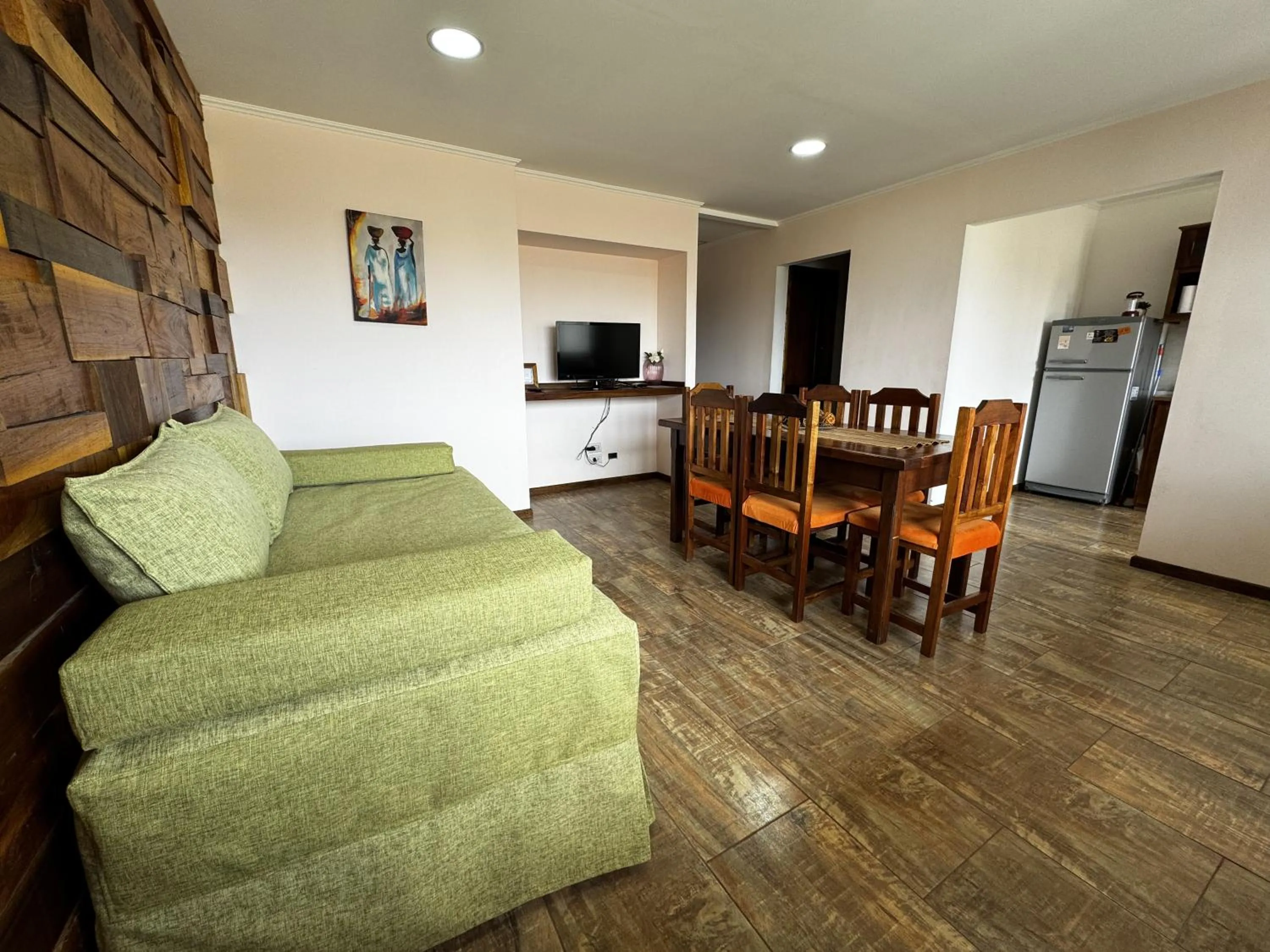 Communal lounge/ TV room in Patagonia Austral Suites