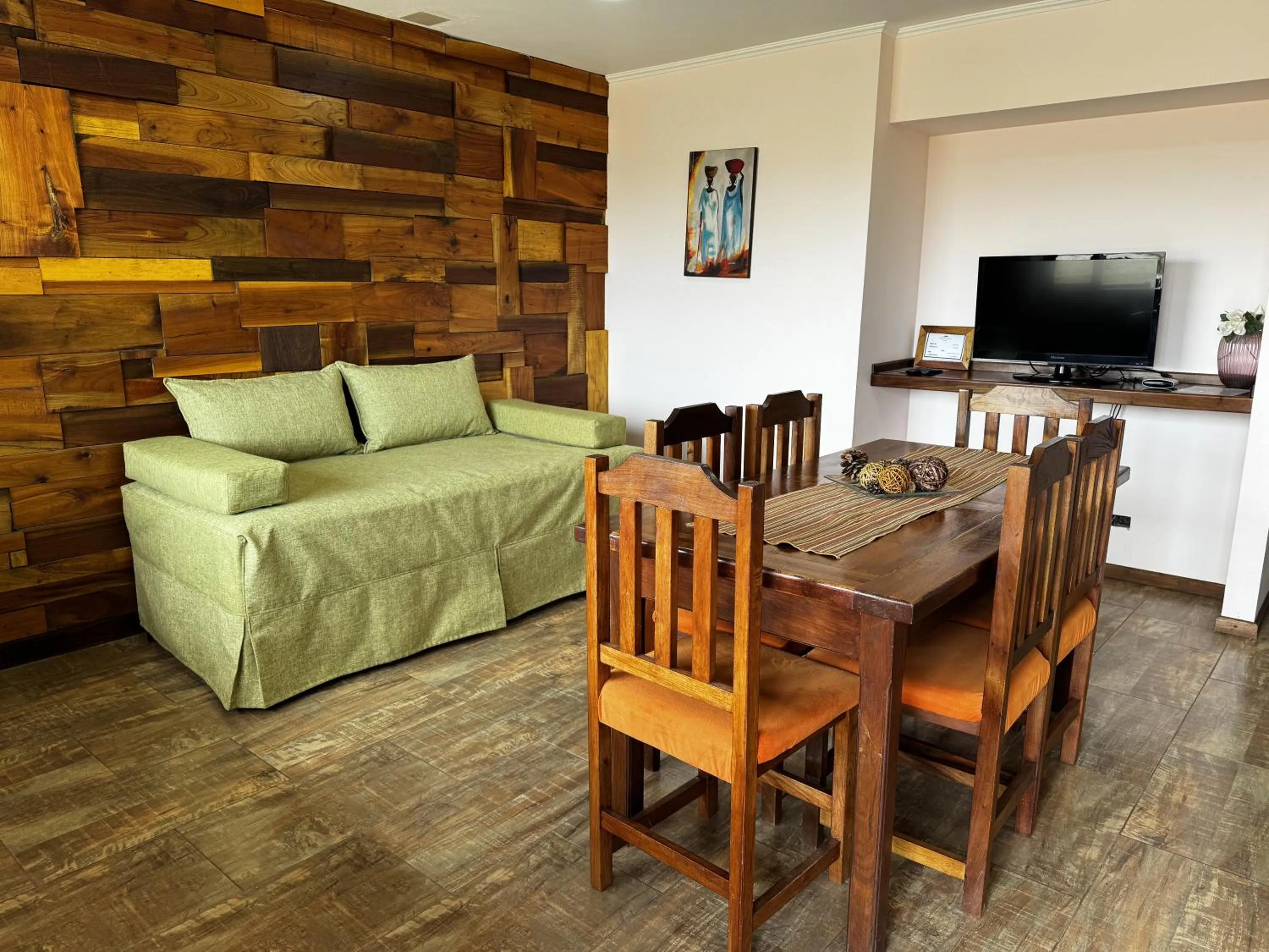 Communal lounge/ TV room in Patagonia Austral Suites