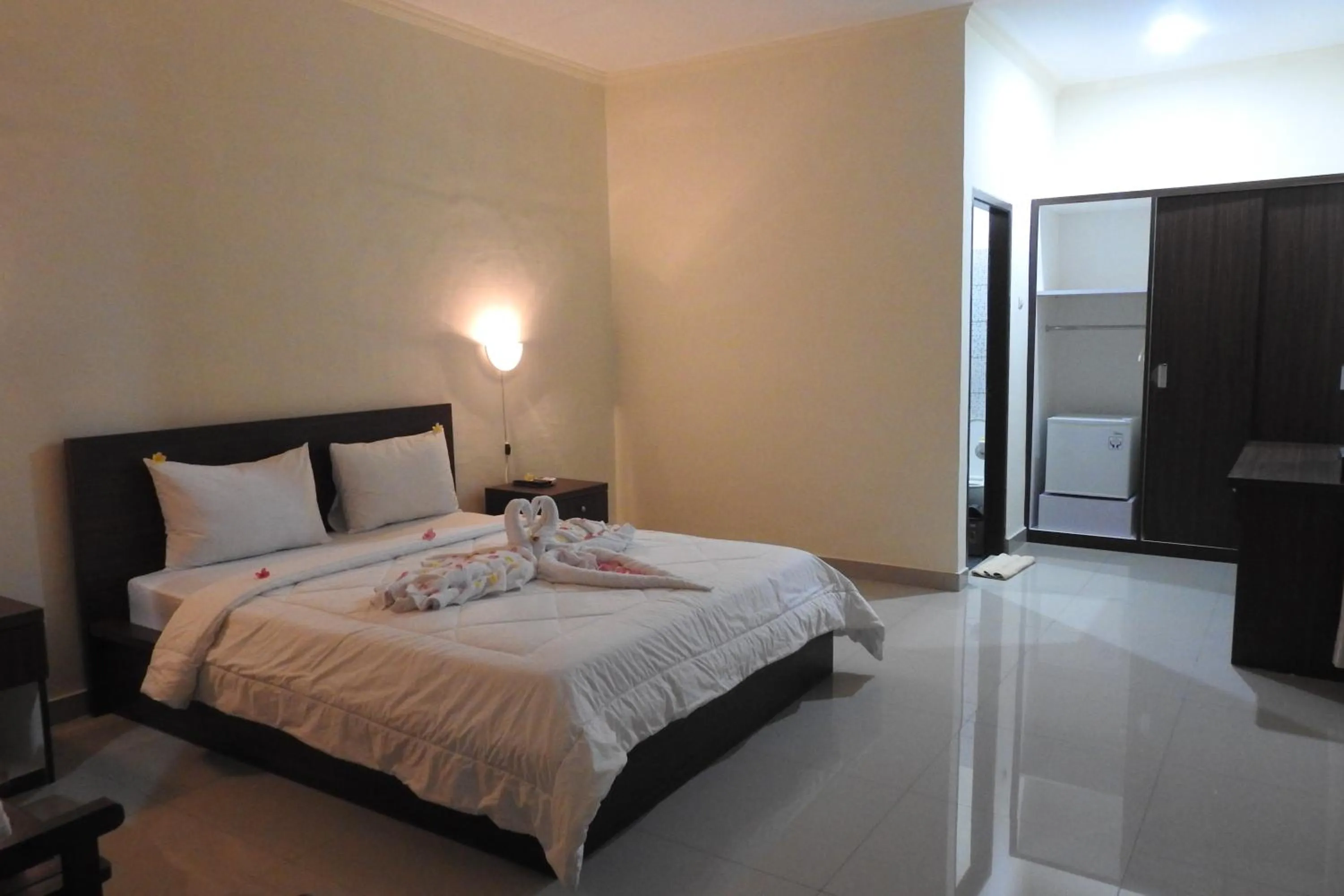 Bed in D'Batur Hotel