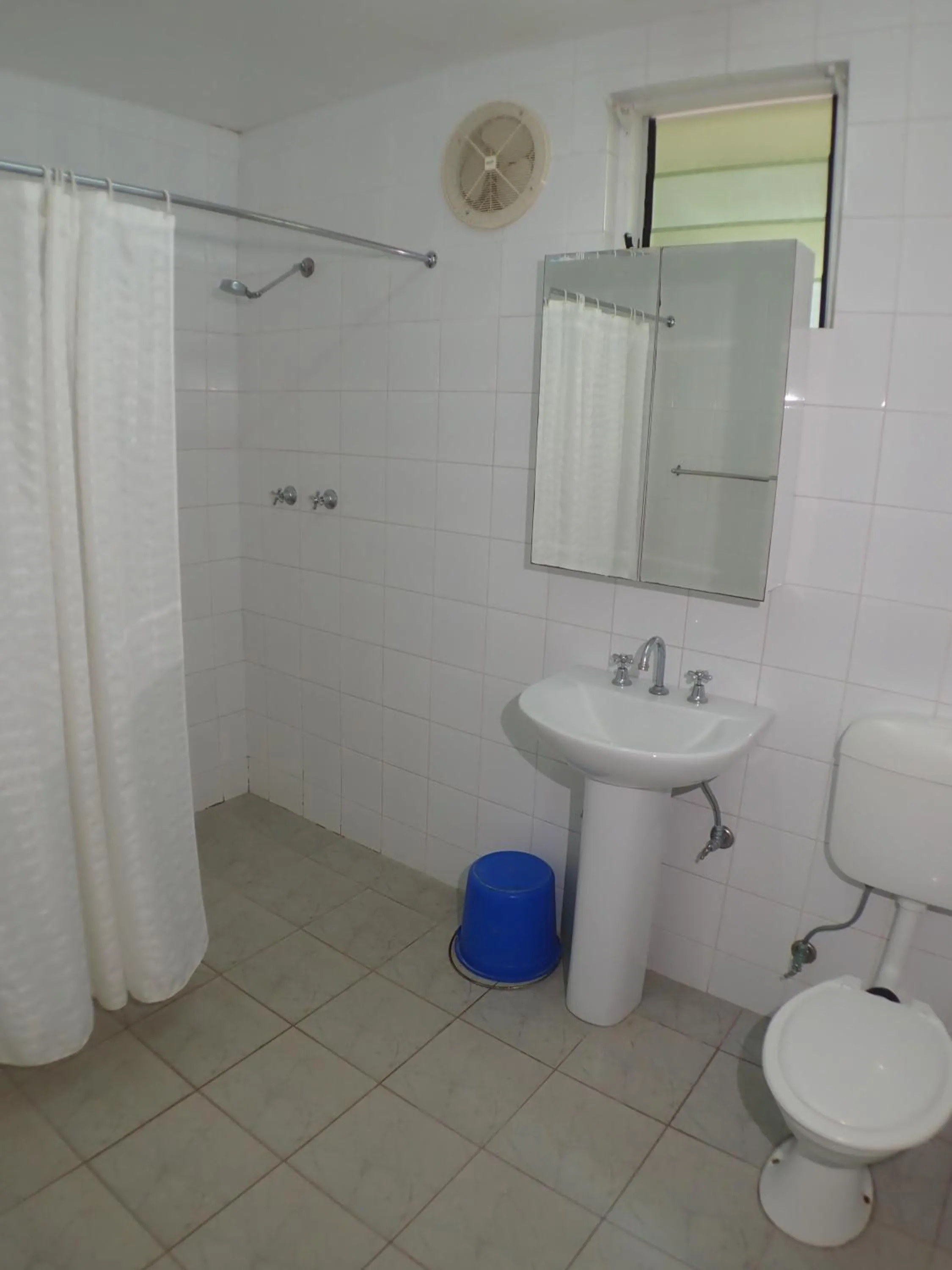 Taklam Lodge And Tours