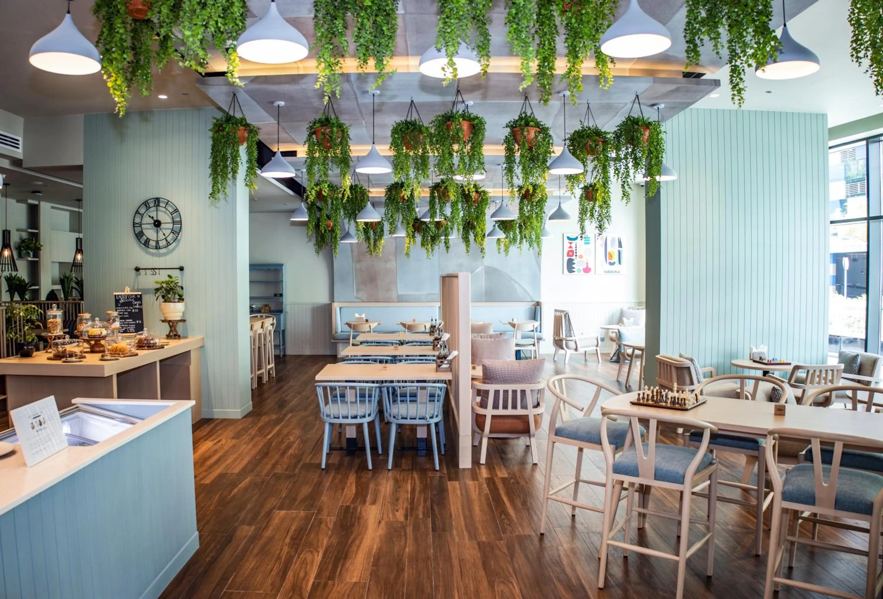 Restaurant/places to eat in Mövenpick Hotel Apartments Downtown Dubai