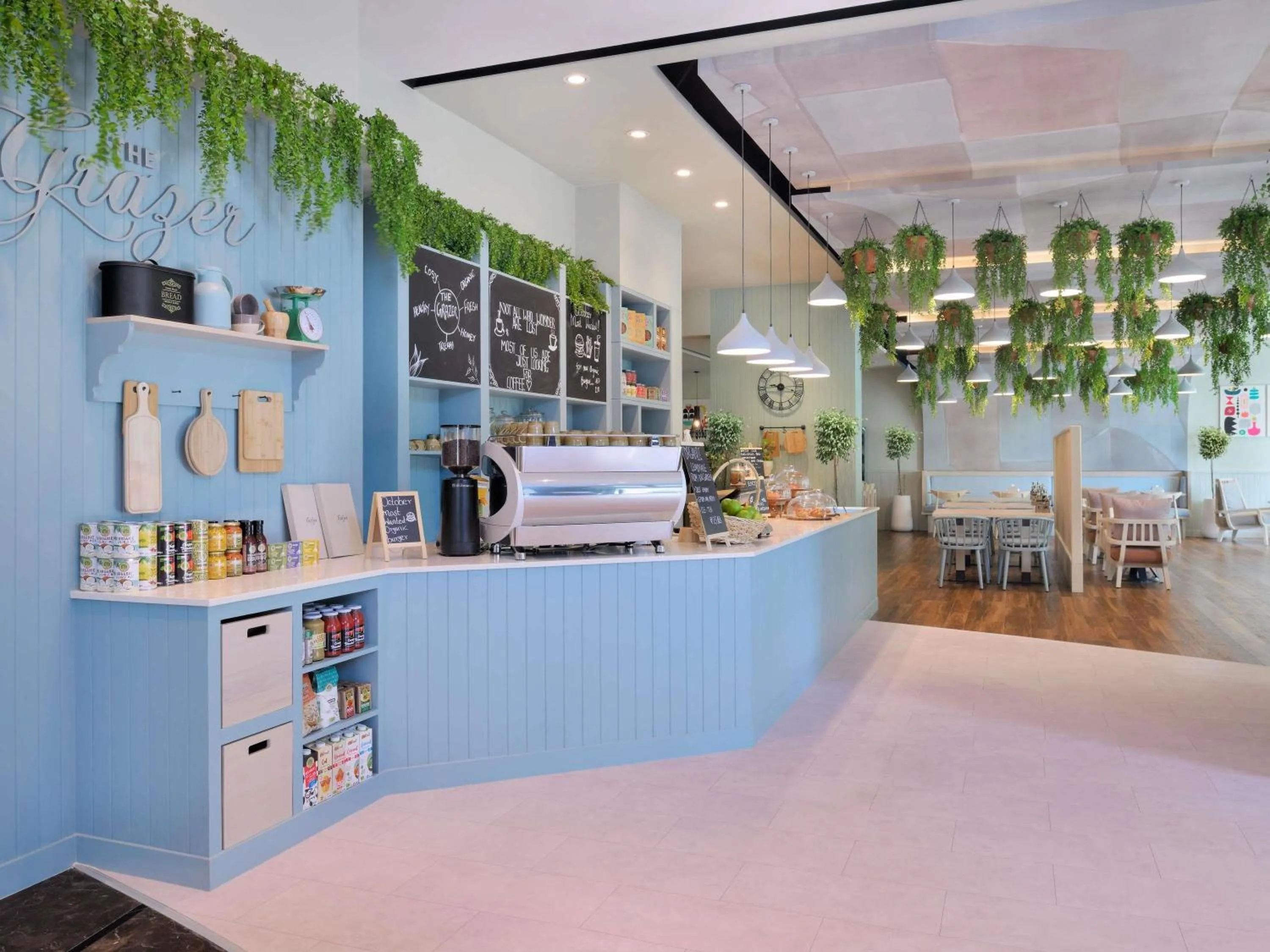 Restaurant/places to eat in Mövenpick Hotel Apartments Downtown Dubai