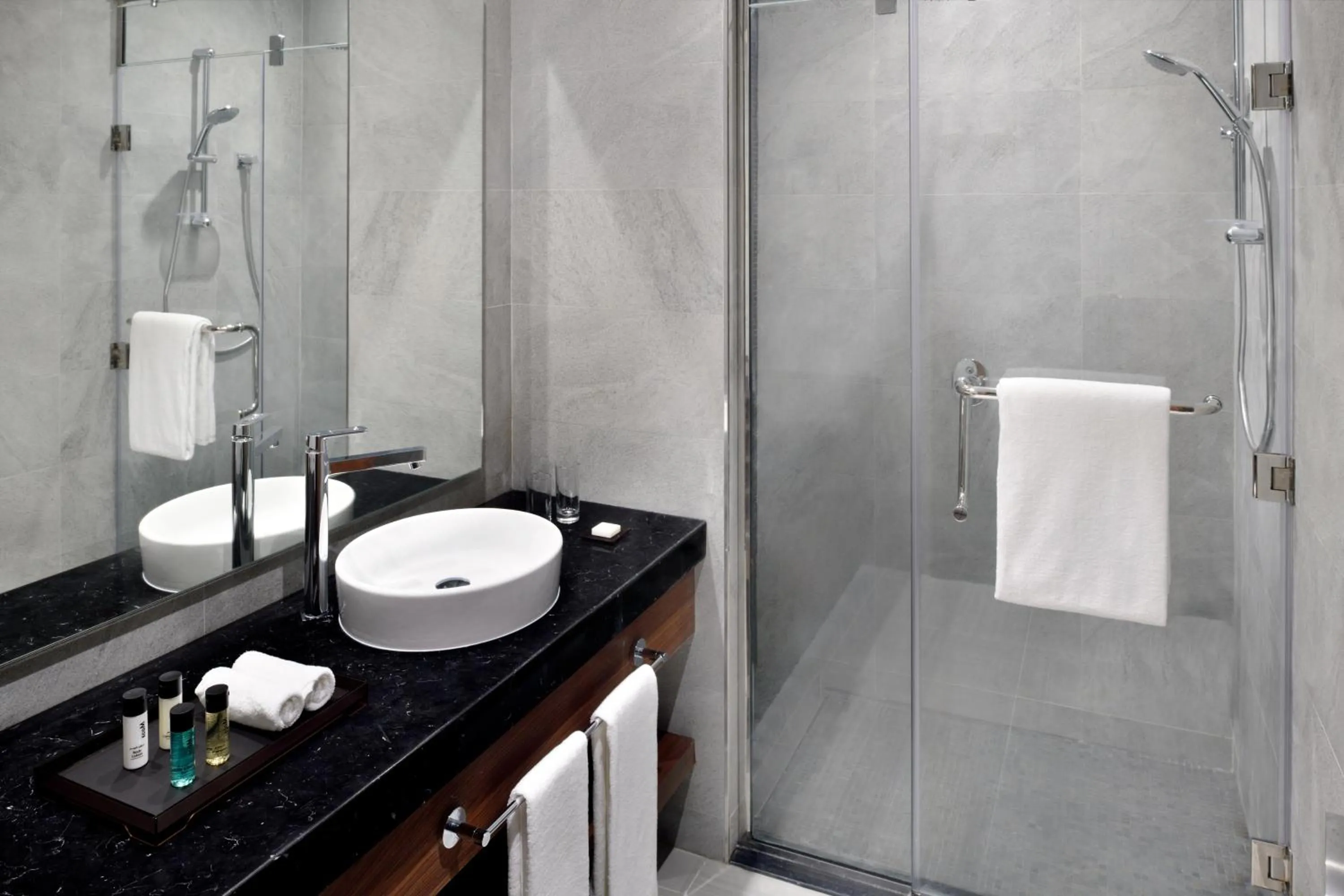 Bathroom in Mövenpick Hotel Apartments Downtown Dubai