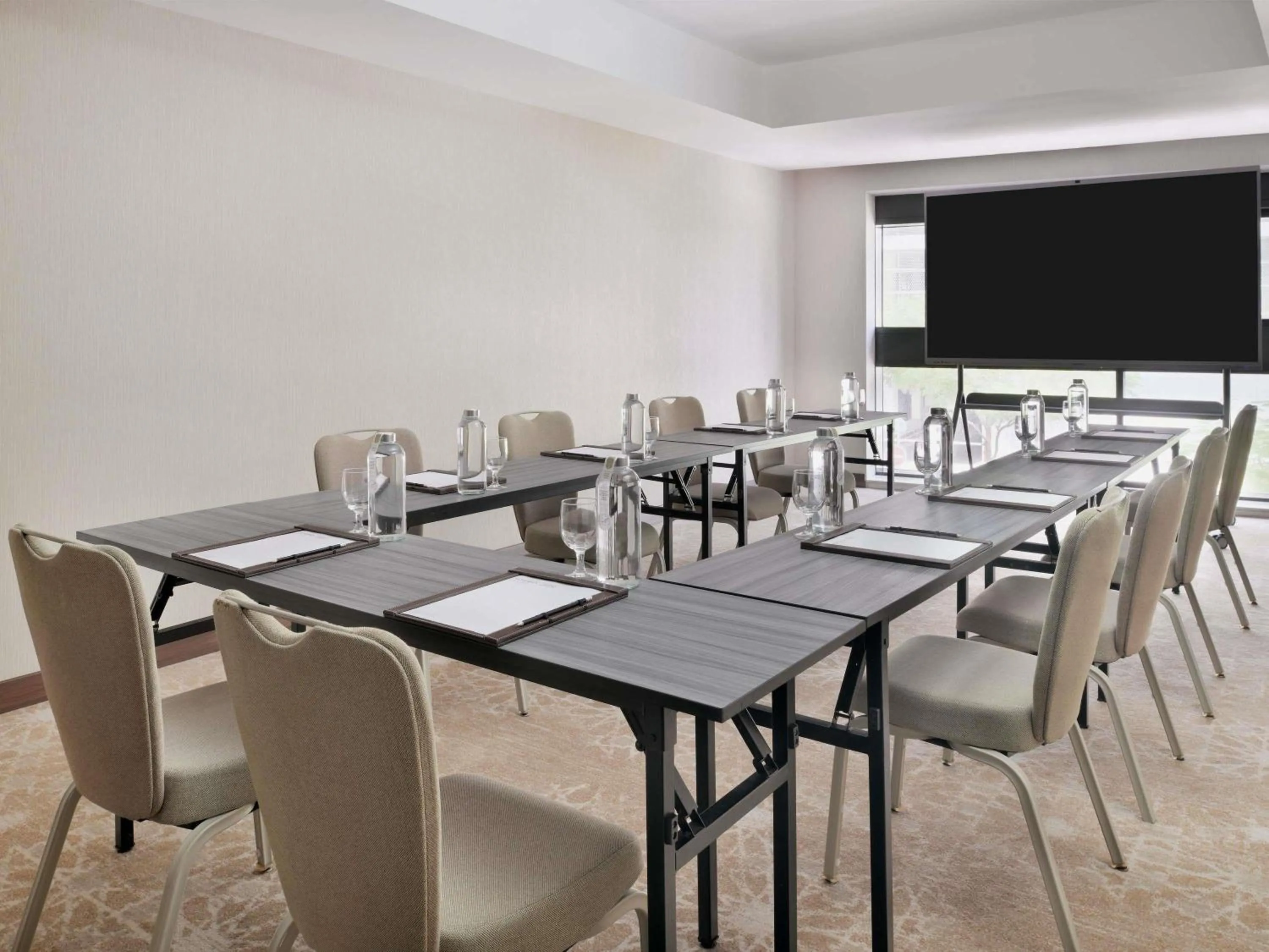 Meeting/conference room in Mövenpick Hotel Apartments Downtown Dubai