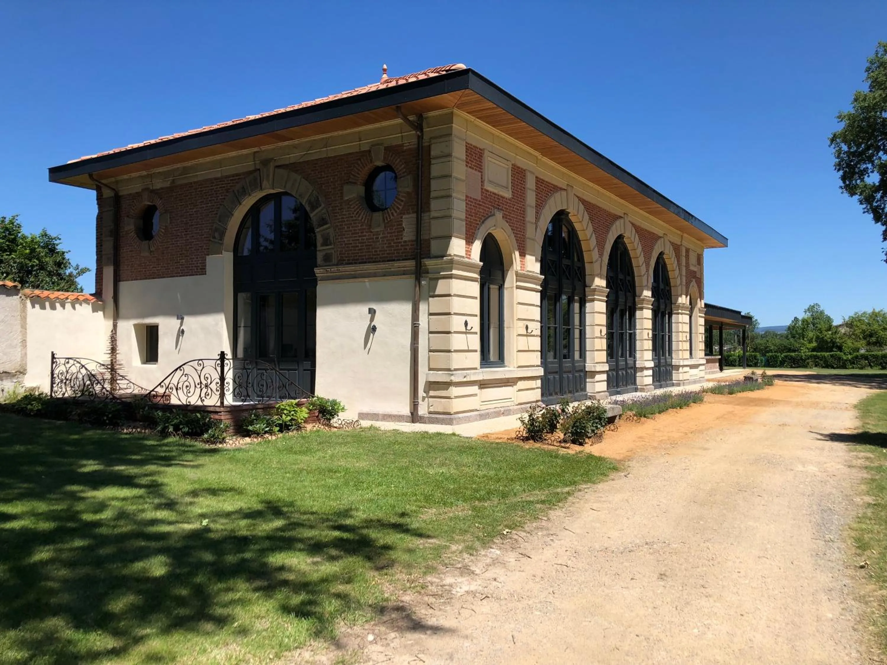 ORANGERIE de CHATEL-Selection FIGARO & ELLE Magazine