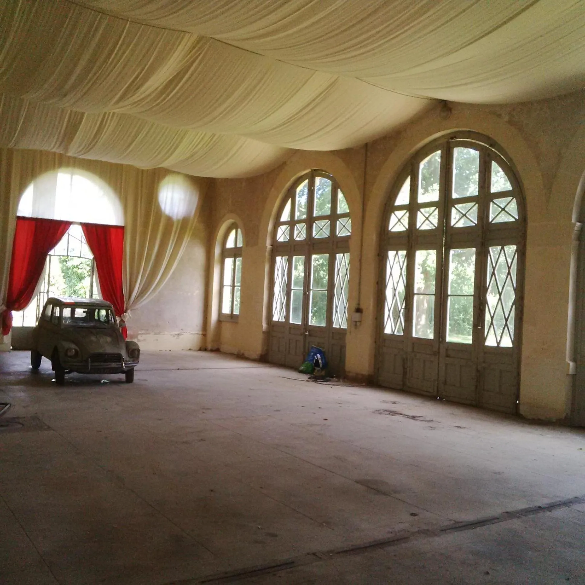 Area and facilities in ORANGERIE de CHATEL-Selection FIGARO & ELLE Magazine