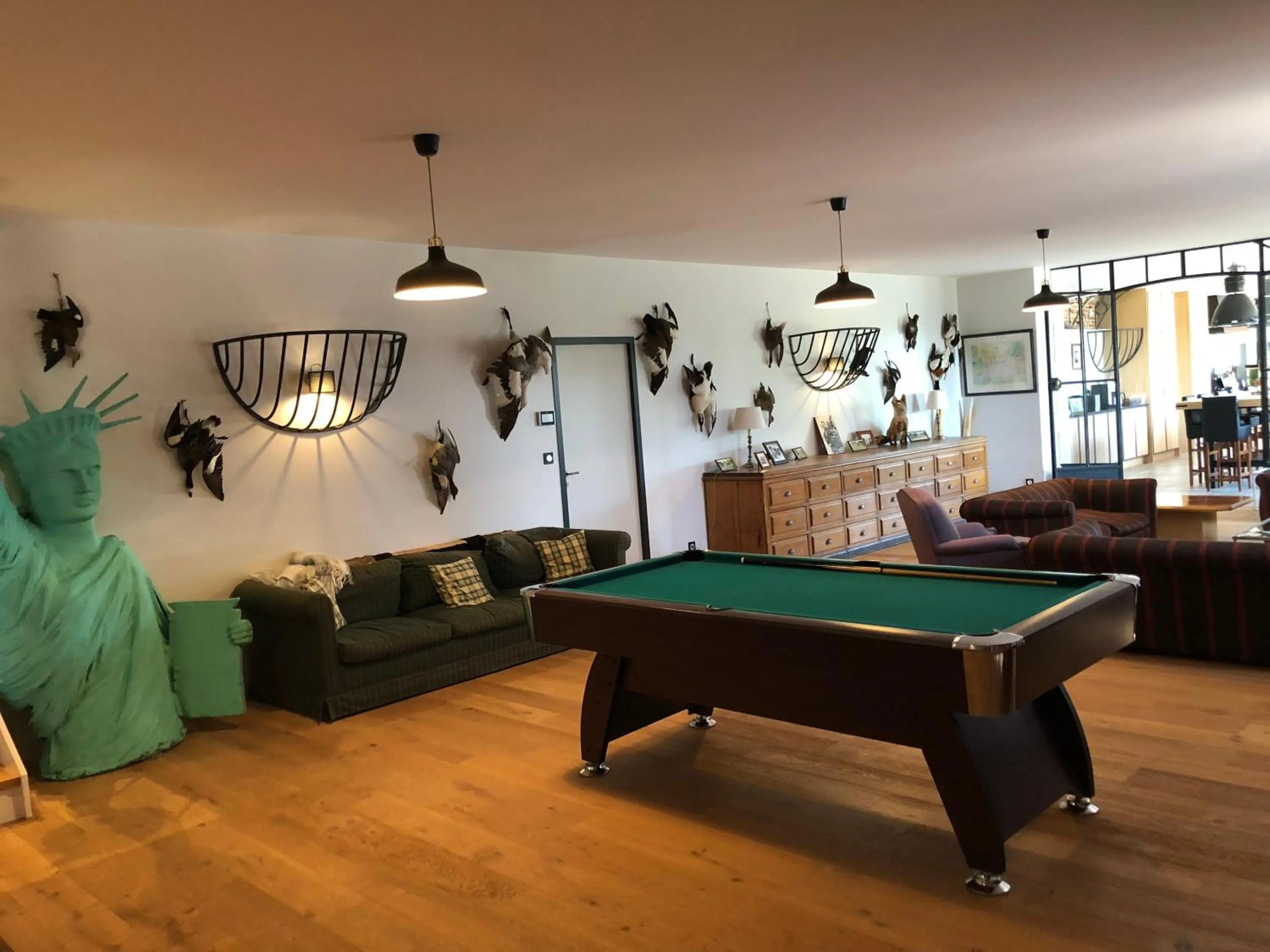 Lobby or reception in ORANGERIE de CHATEL-Selection FIGARO & ELLE Magazine