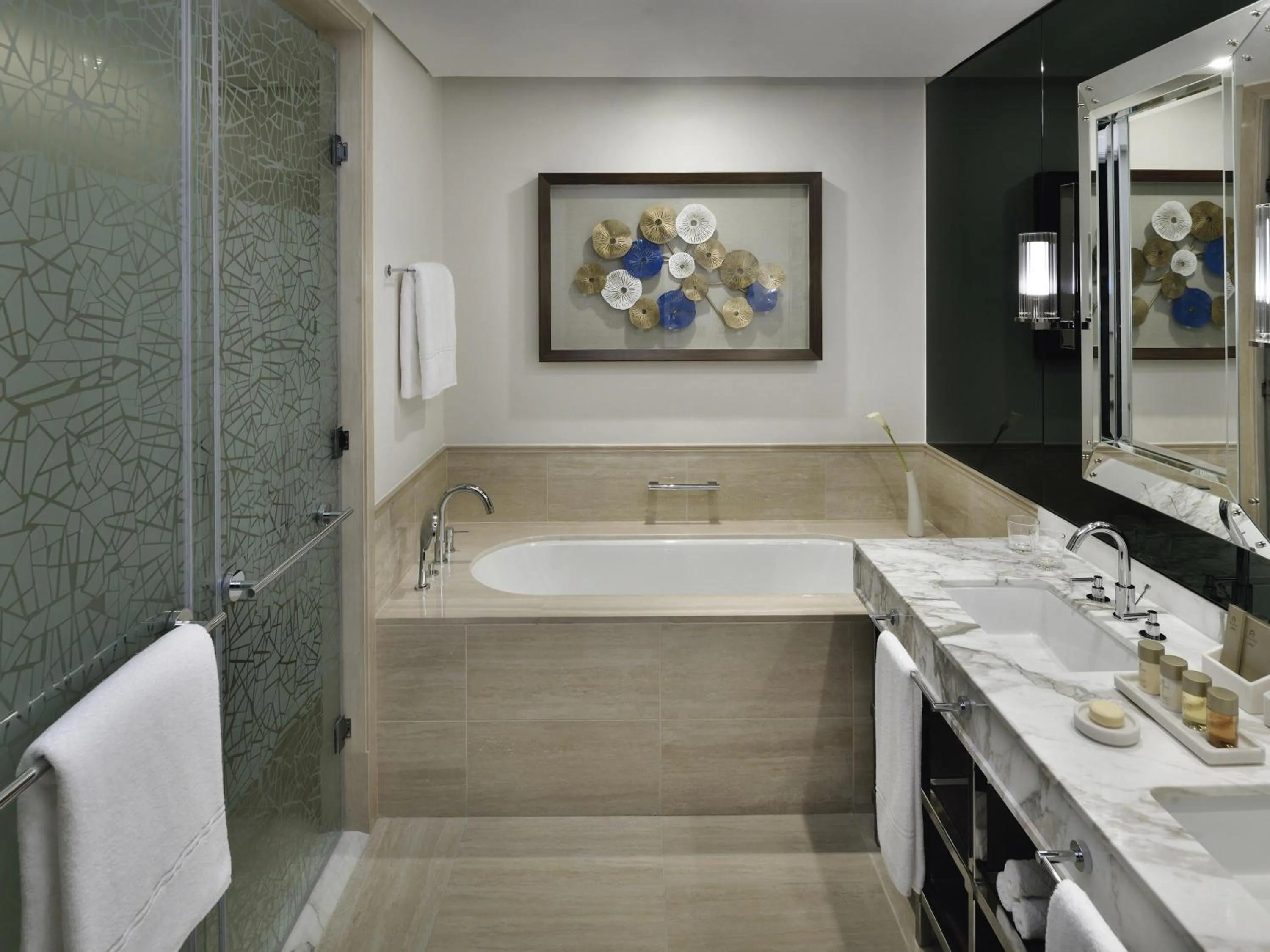 Bedroom in Grand Plaza Mövenpick Media City