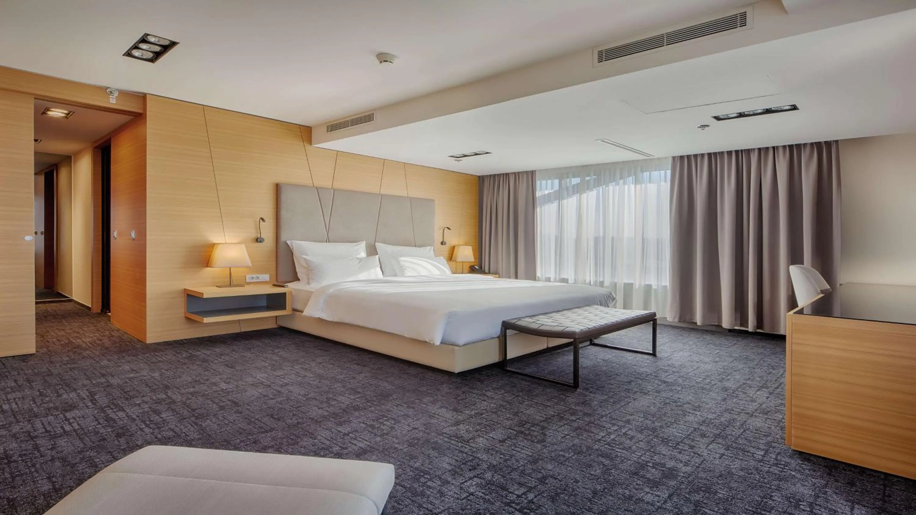 Photo of the whole room, Bed in Radisson Blu Plaza Hotel Ljubljana