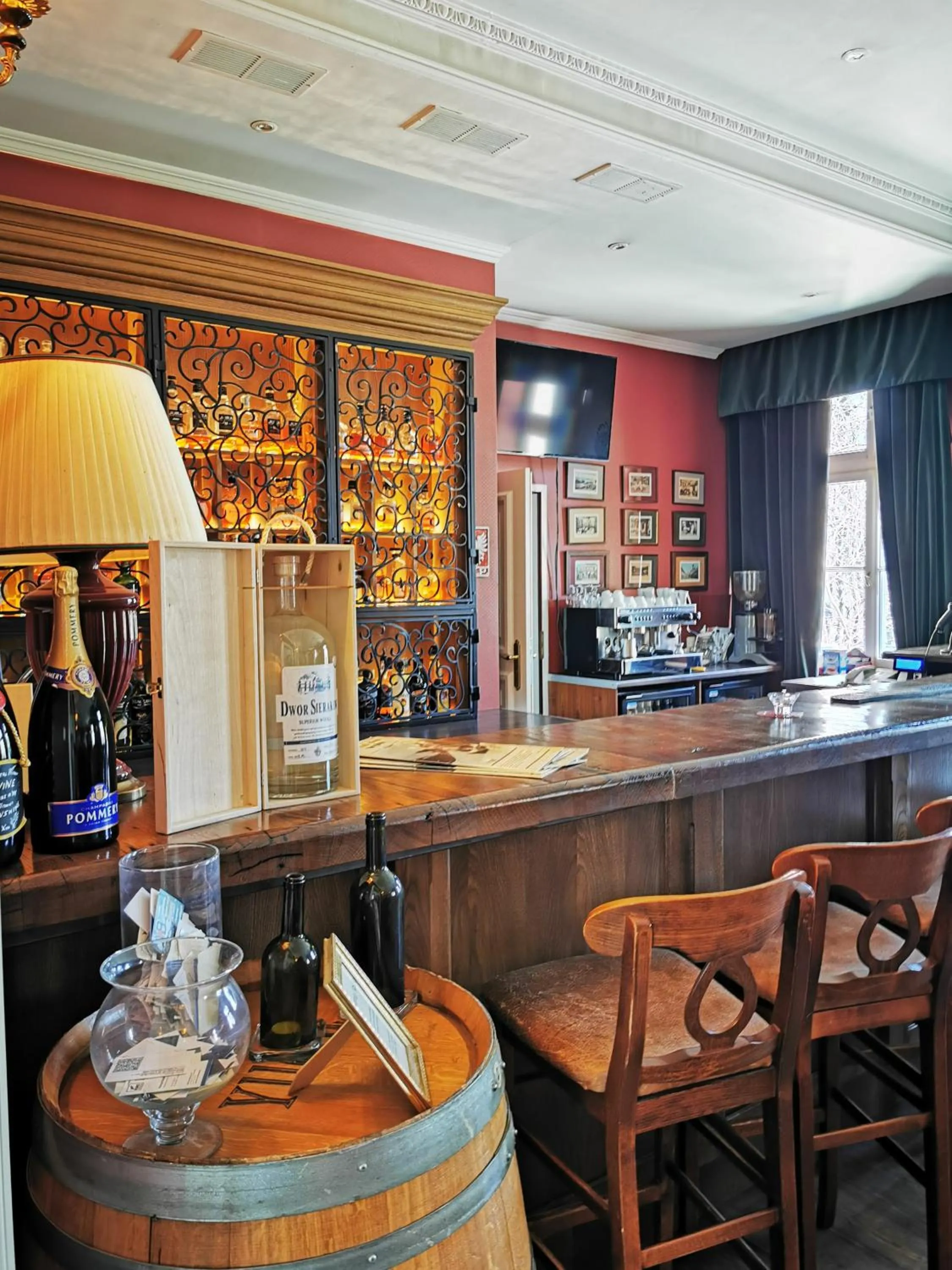Lounge or bar in Dwór Sieraków