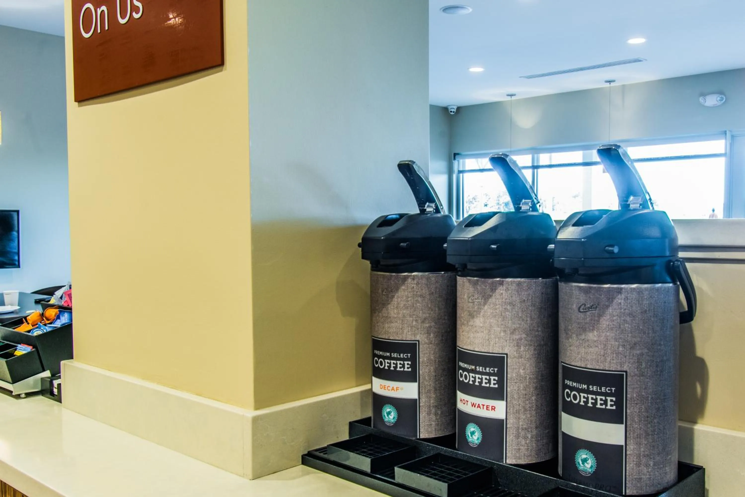 Breakfast in TownePlace Suites by Marriott Evansville Newburgh