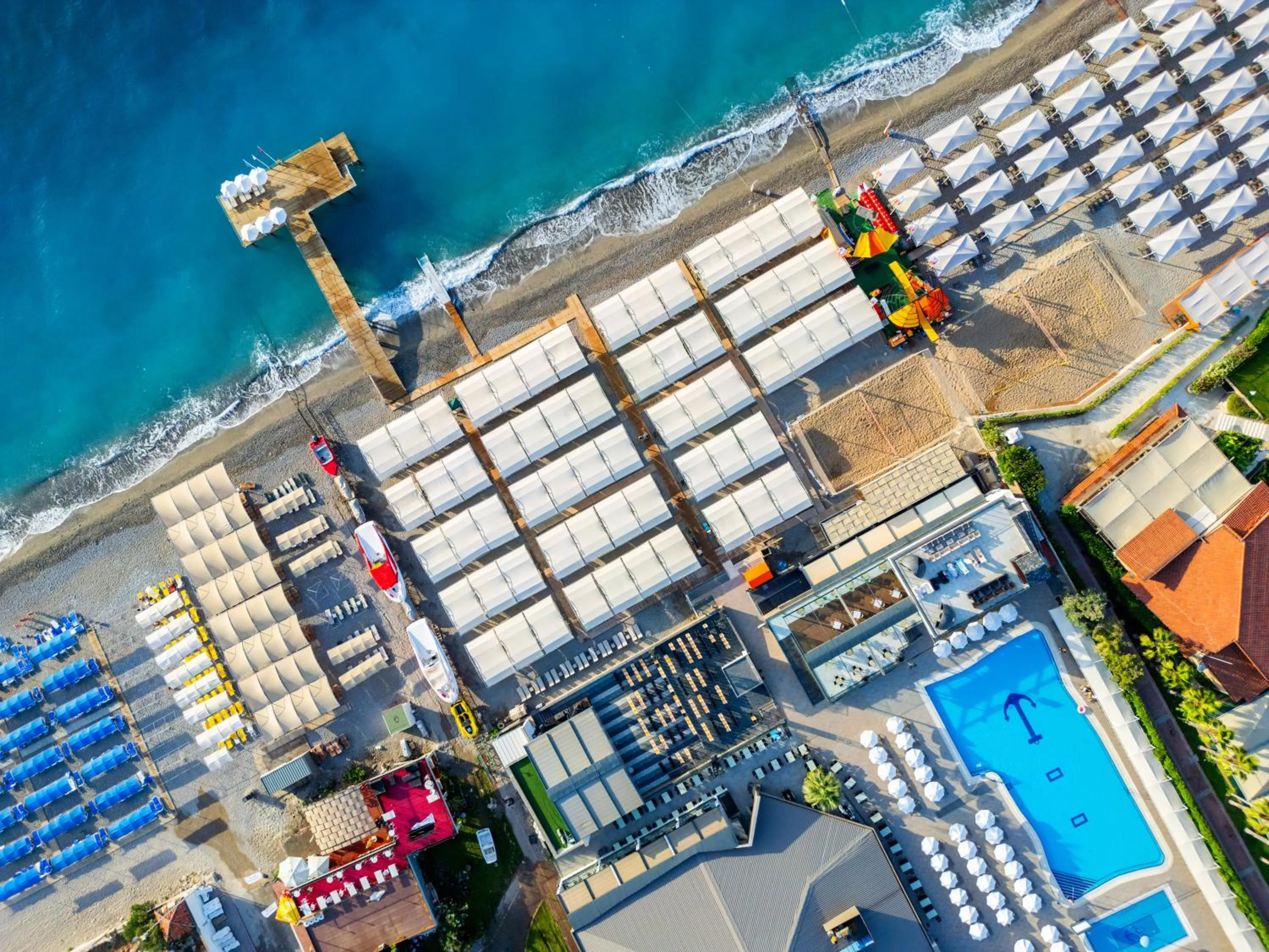 Beach in Sailor's Beach Club